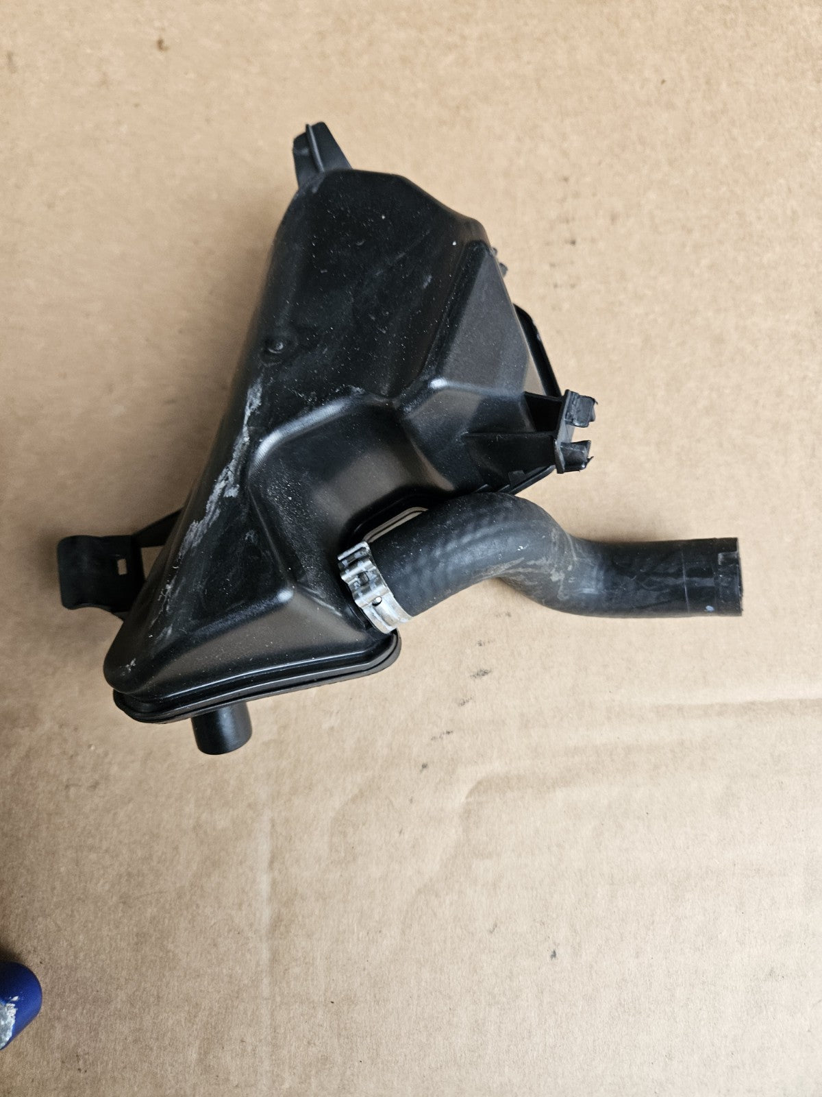 09-14 2014 BMW S1000R OEM CRANKCASE VENTILATION BREATHER TANK