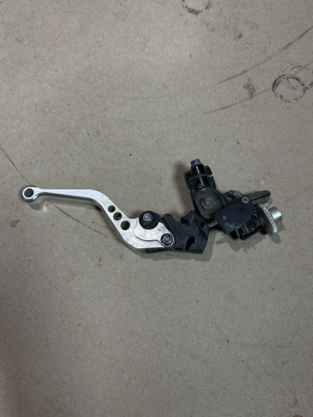 2008-2016 Yamaha YZF-R6 R6 OEM Clutch Perch Mount Lever 2C0-82910-01-00 Assembly3