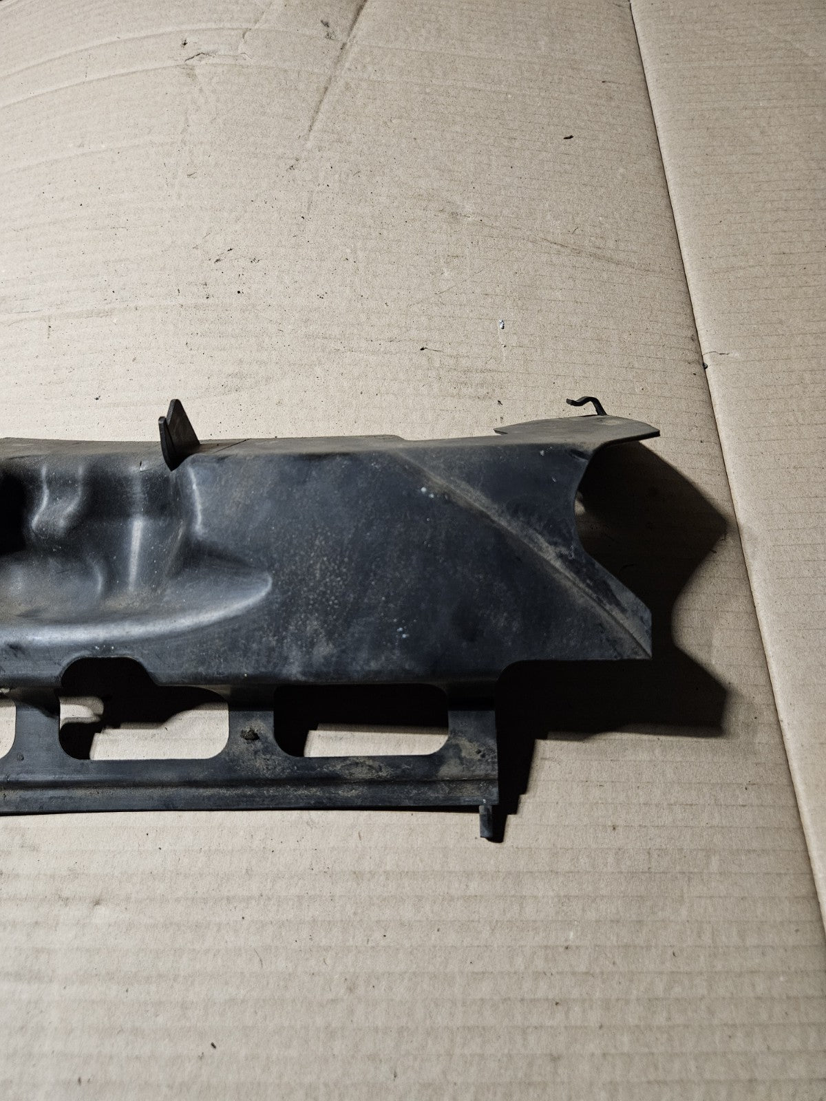 2006-2007 Suzuki GSXR600 GSXR750 OEM Radiator Mount Bracket Cover 17750-01H007