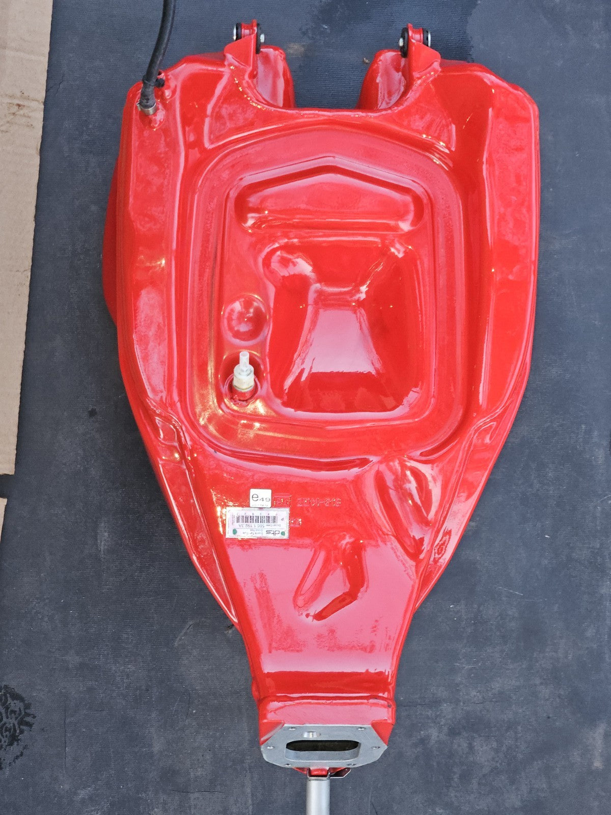 12-19 2015 Ducati Panigale 1199 1299 S R OEM Gas Fuel Tank Red Mint