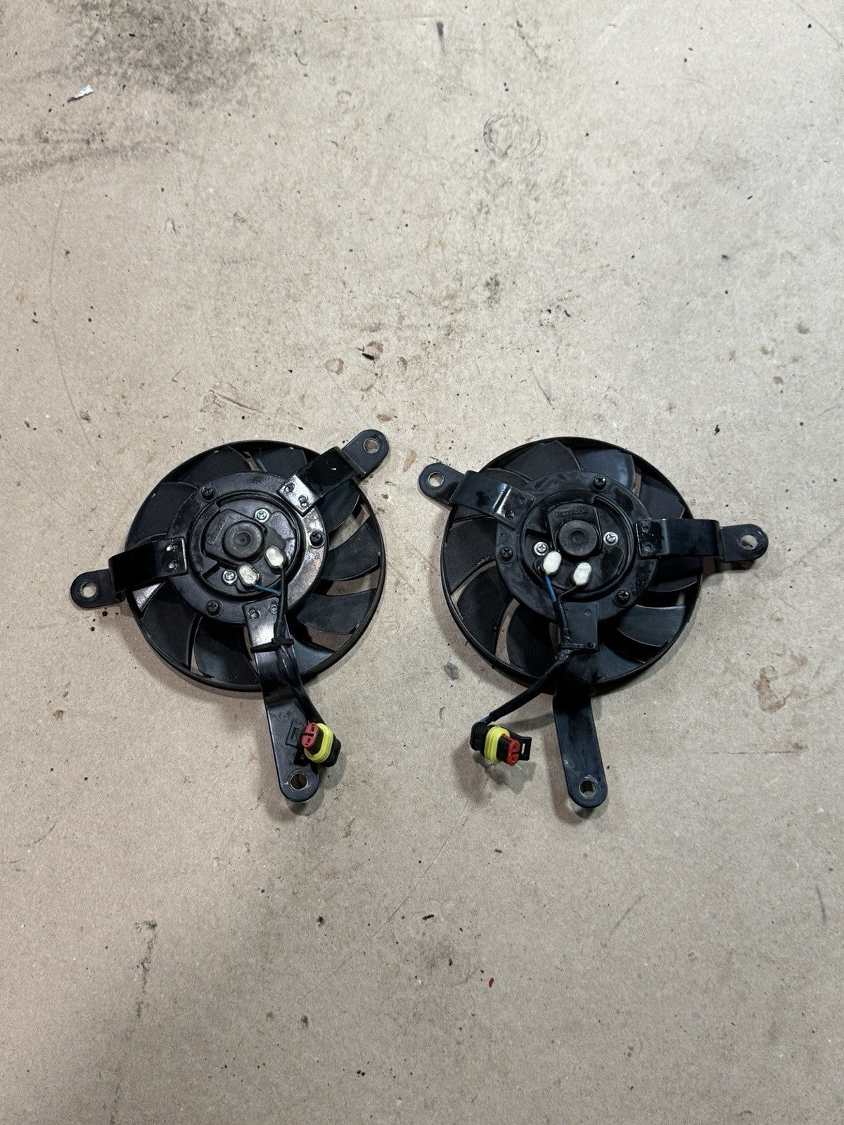 11-13 Ducati 848 EVO 848EVO OEM Radiator Cooling Fans Fan Motor Set 550.4.018.1A7