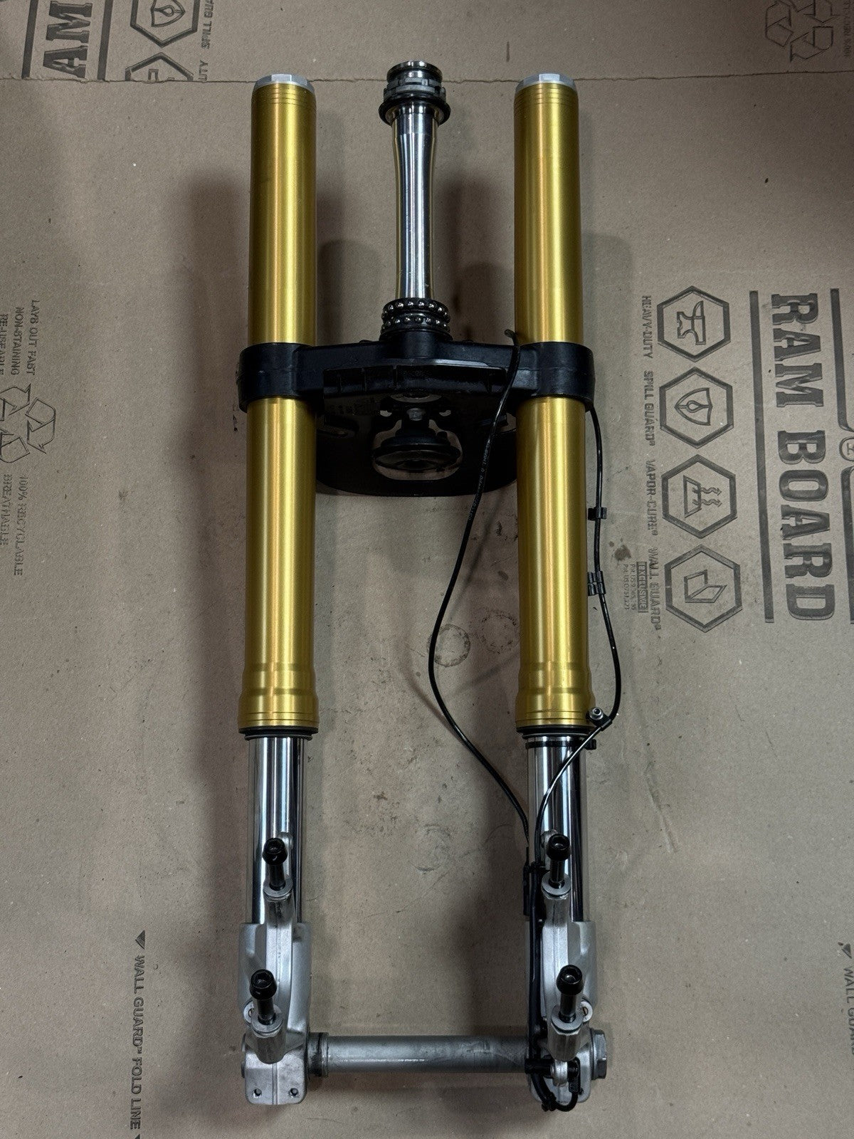 21-24 Aprilia RSV4 1100 OEM Front Forks Fork Tubes Suspension Triple Tree Clamp