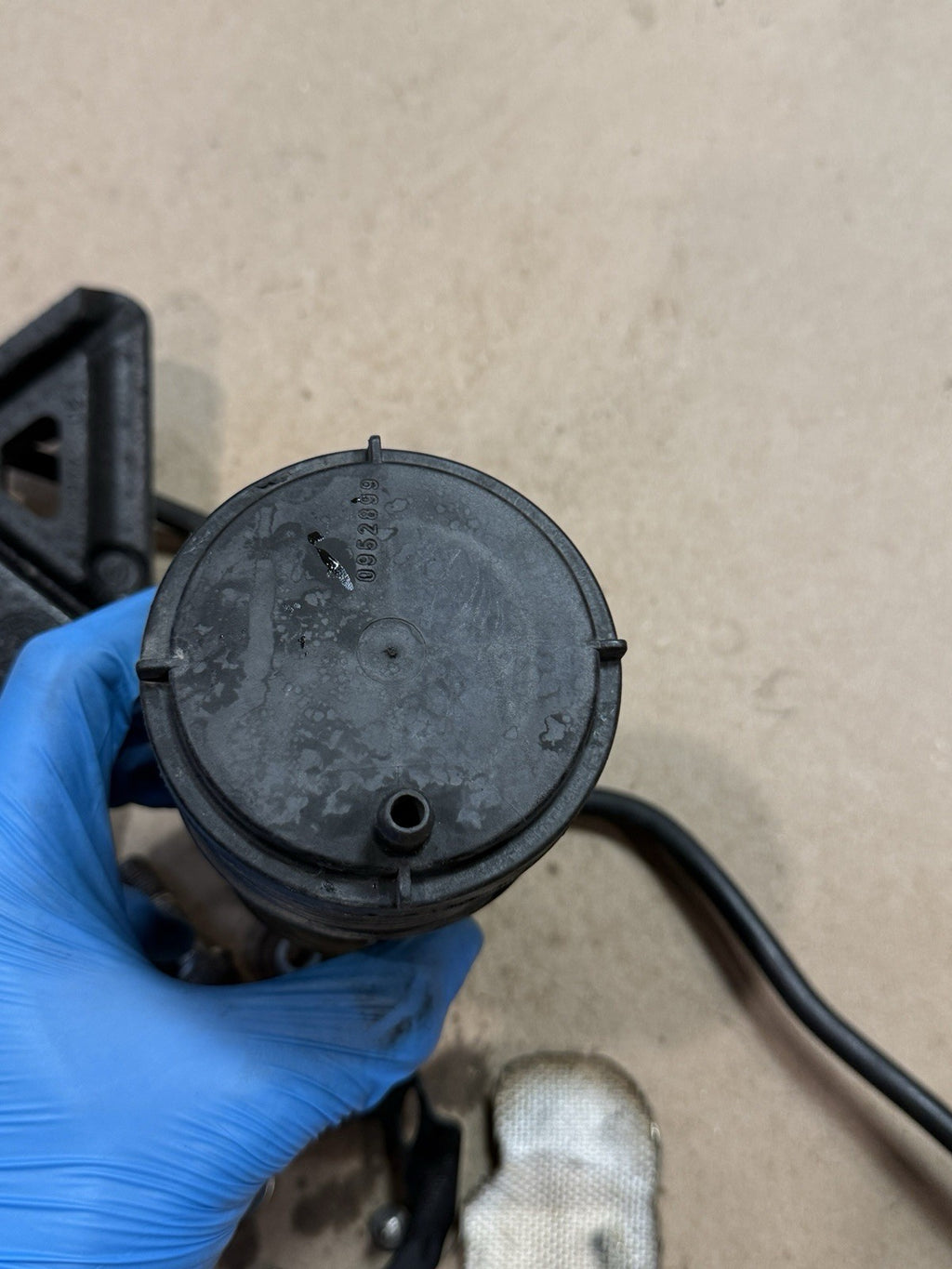 2010-2014 BMW S1000RR OEM EVAP VAPOR CHARCOAL EMISSION CANISTER
