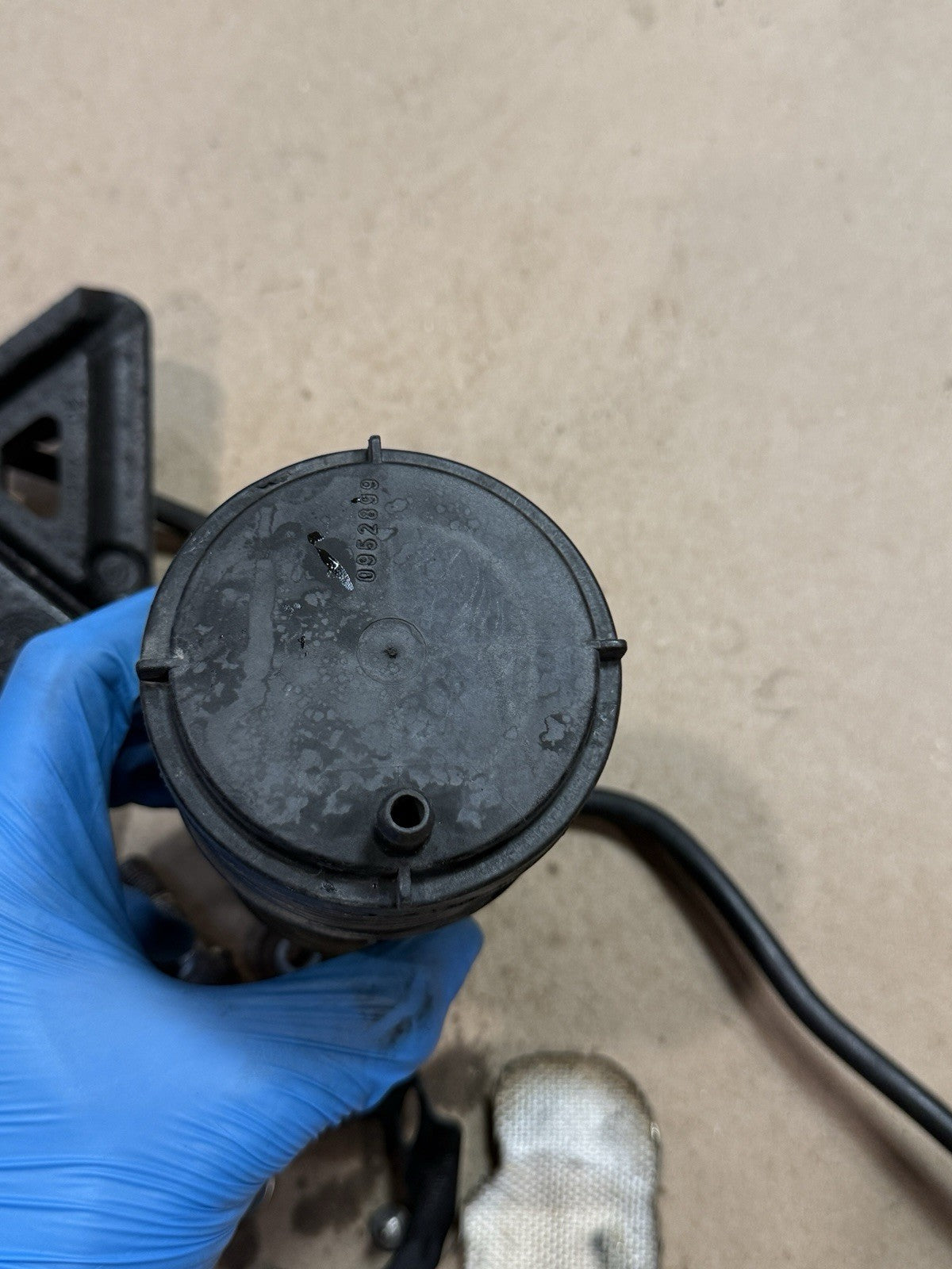2010-2014 BMW S1000RR OEM EVAP VAPOR CHARCOAL EMISSION CANISTER