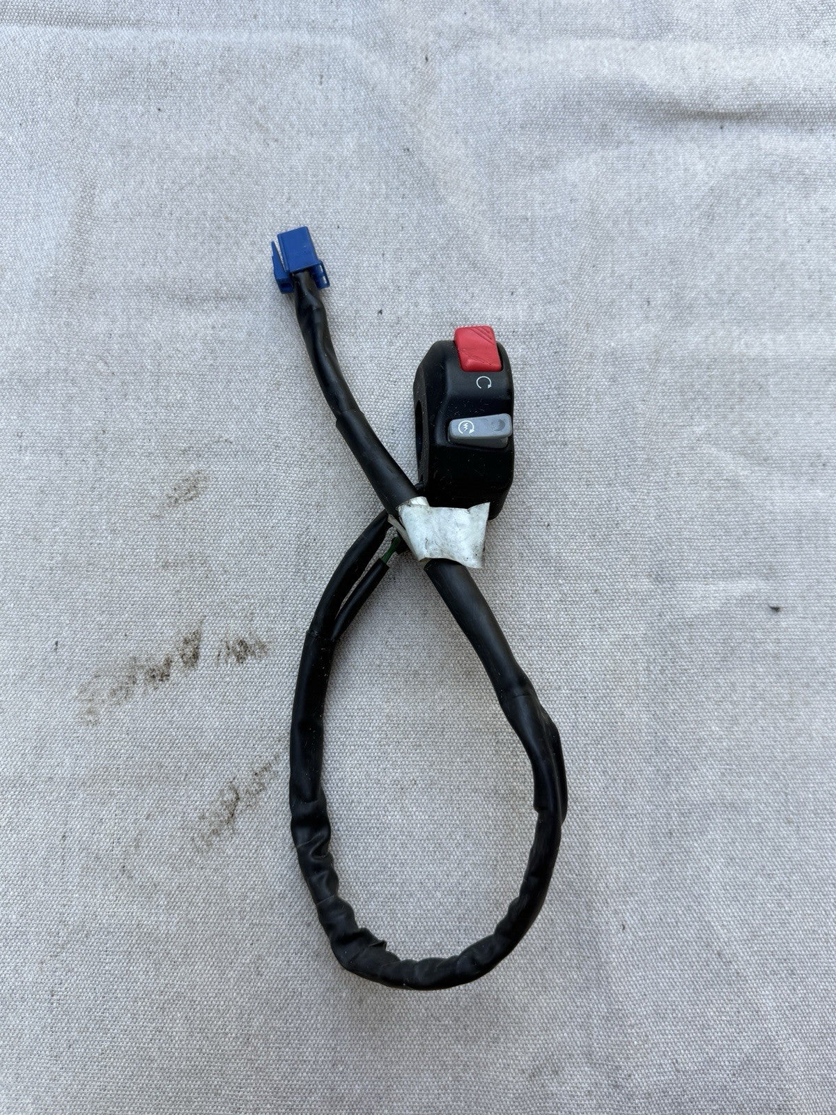 2007-2008 Yamaha YZF-R1 R1 OEM Right Clip-On Handle Bar Kill Start Switch 4C81