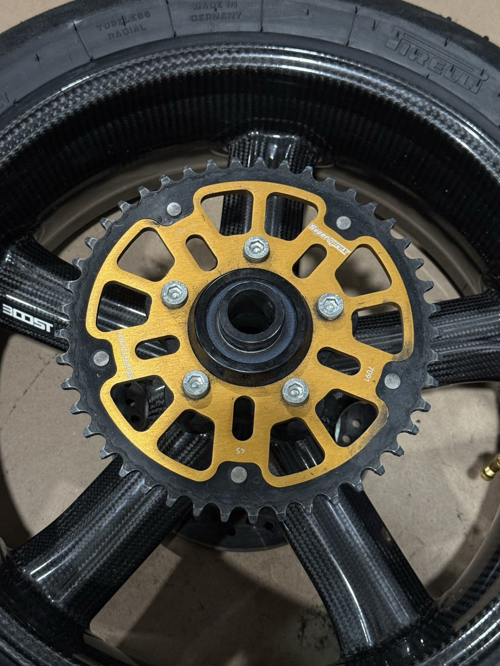 Rotobox Boost Carbon Wheels Set Front Rear 17x3.5 17x6 2010-2019 BMW S1000RR HP4