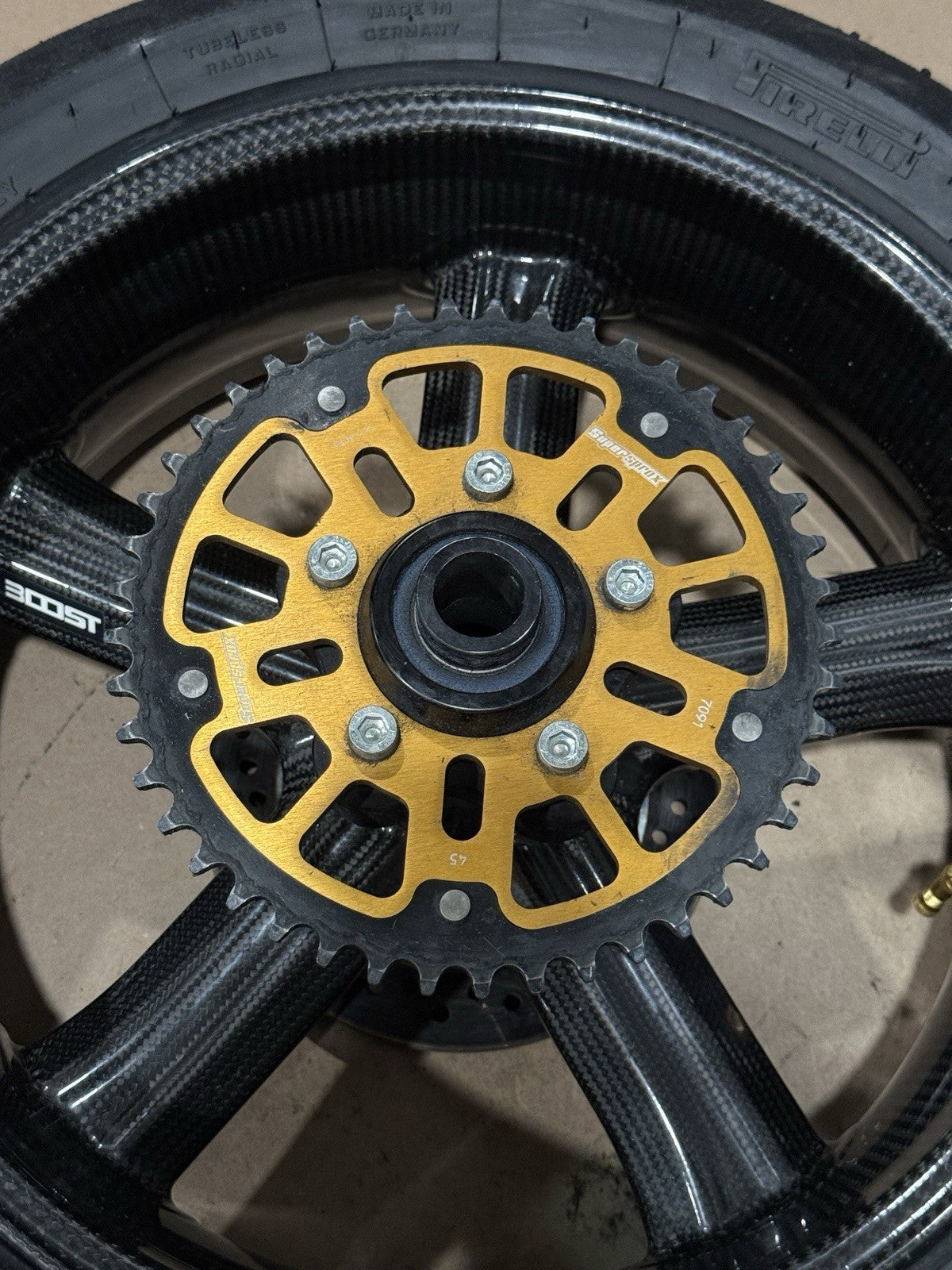 Rotobox Boost Carbon Wheels Set Front Rear 17x3.5 17x6 2010-2019 BMW S1000RR HP4