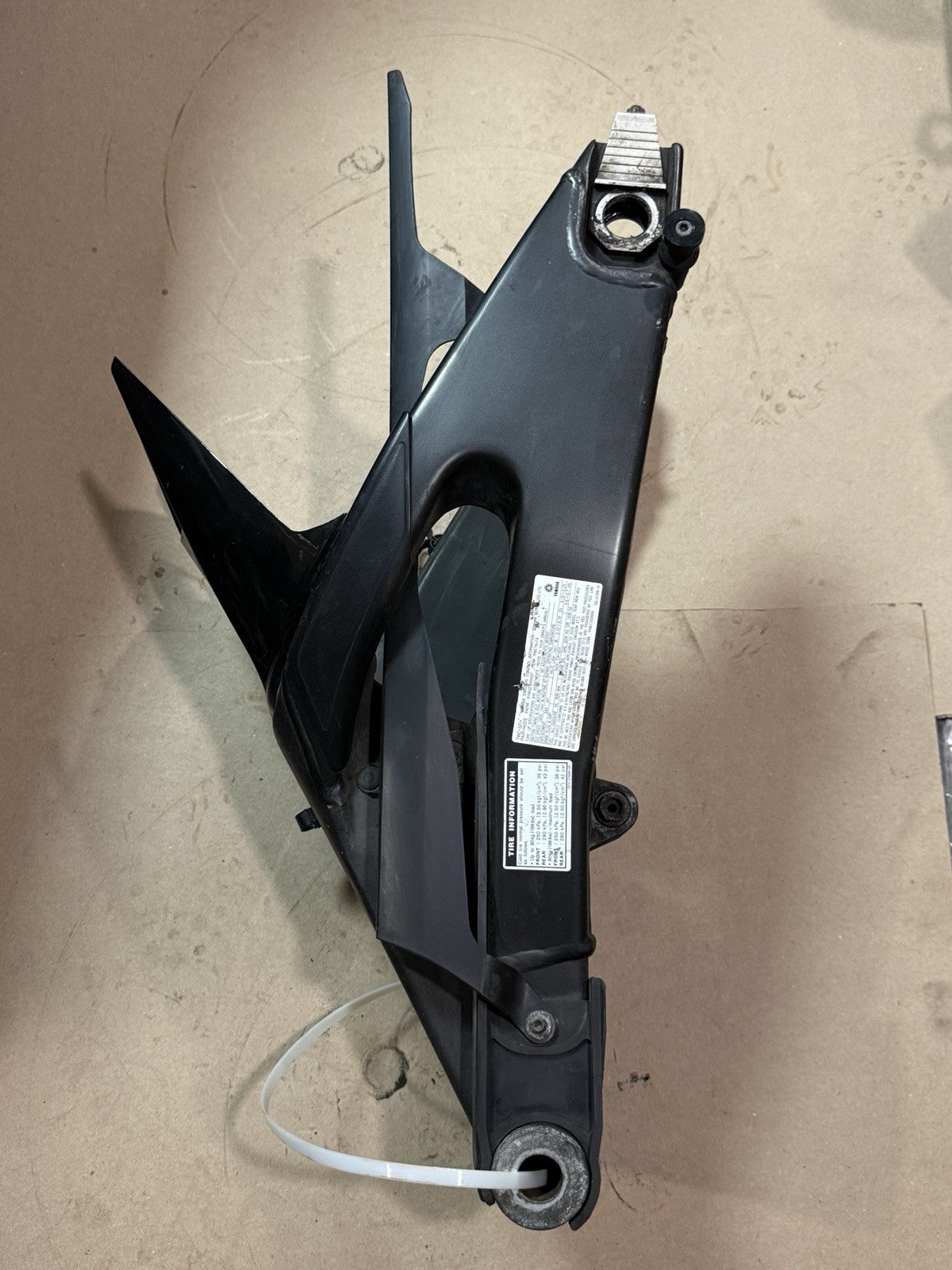 2008-2016 Yamaha YZF R6 OEM Rear Swingarm Swing Arm Suspension Assembly