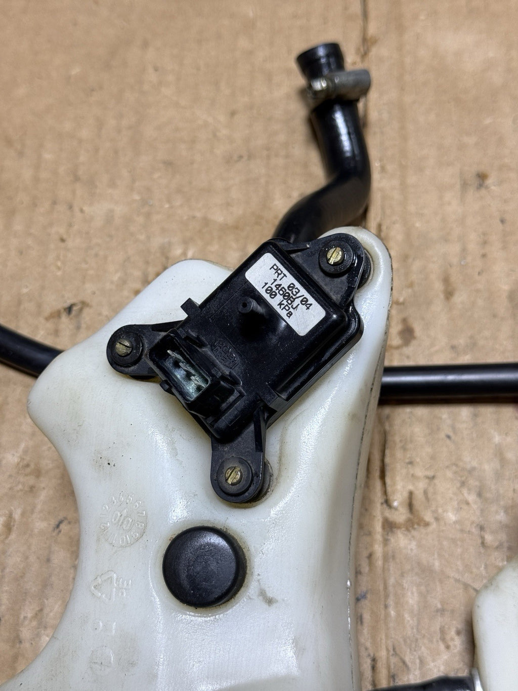 94-2002 Ducati 748 Coolant Bottle Sensor Reservoirs 916 996 998 748