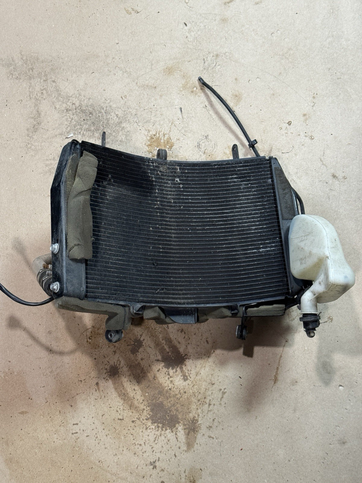 08-16 YAMAHA YZF R6 OEM ENGINE RADIATOR MOTOR COOLER COOLING RADIATER FANS HOSES