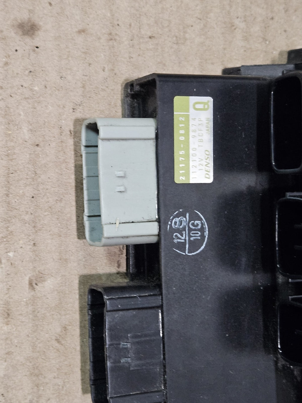 13-18 Kawasaki Ninja ZX6R 636 OEM ECU CDI ECM Computer Module Fuse Box