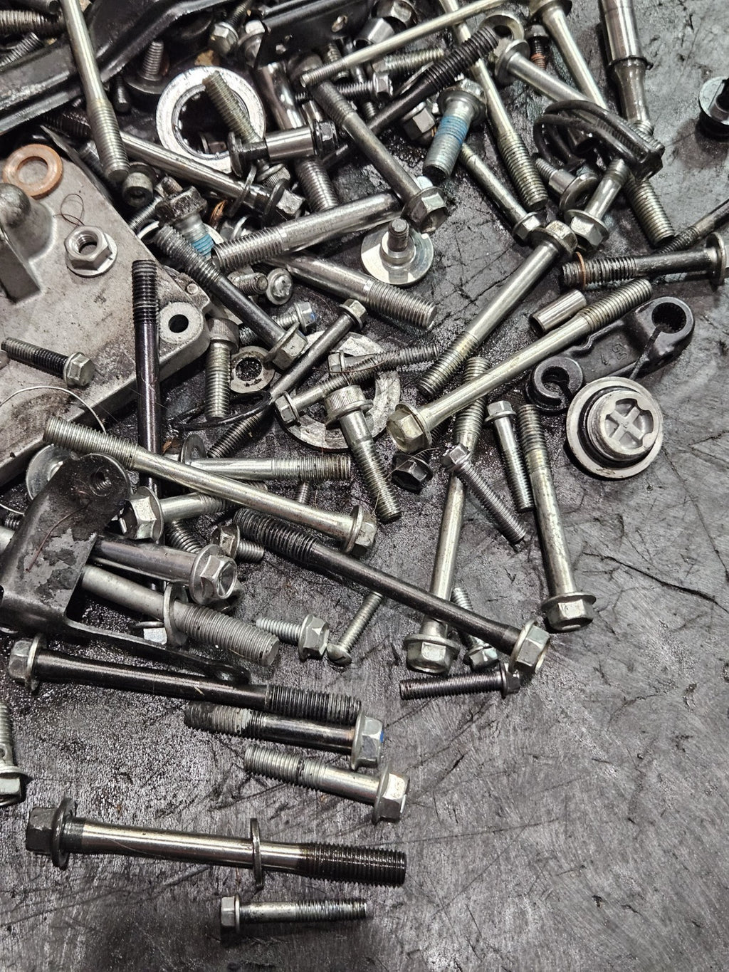 17-24 SUZUKI GSXR1000R GSXR1000 OEM MISCELLANEOUS ENGINE MOUNTING BOLTS HARDWARE9