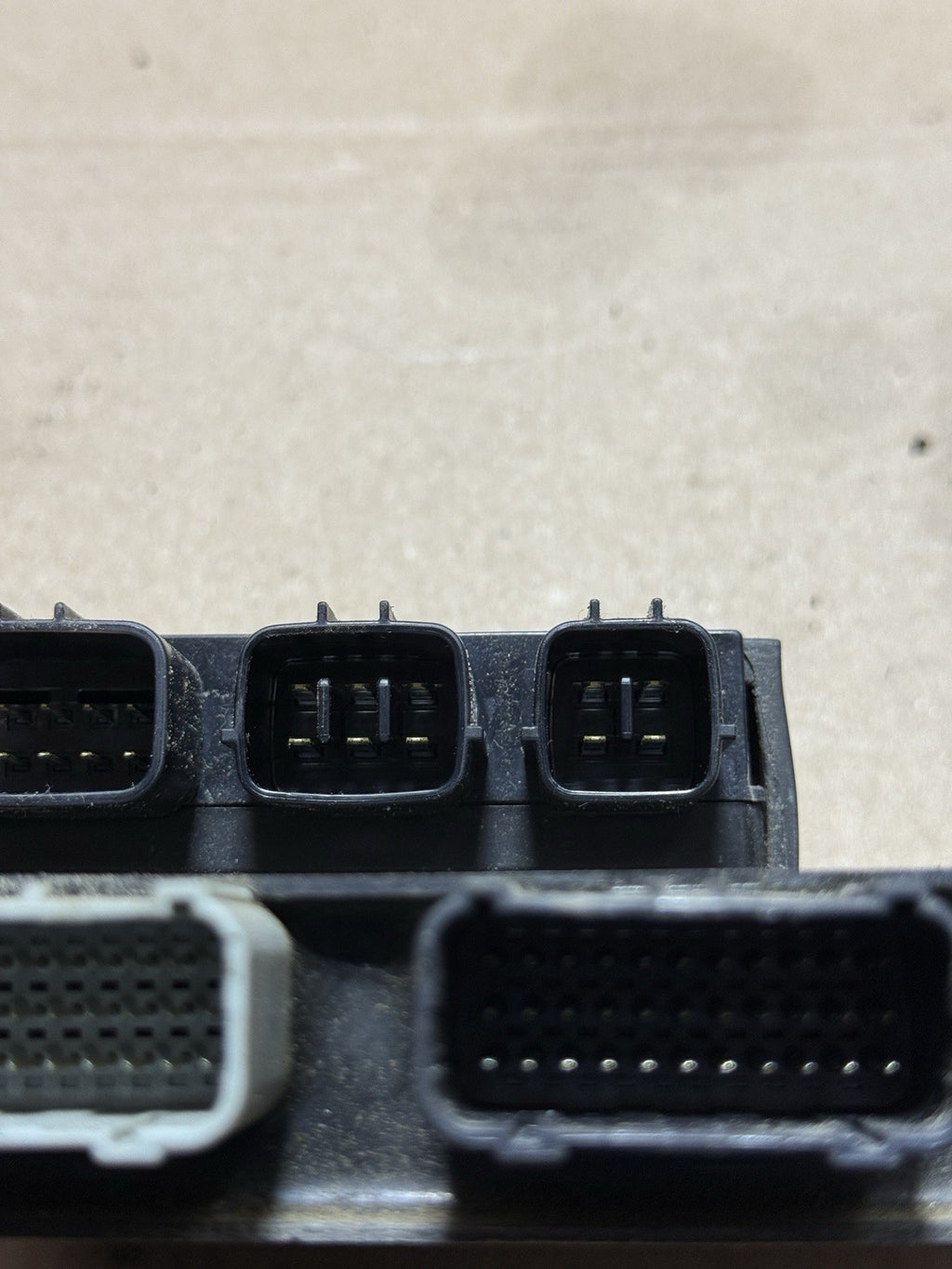 2015 13-18 Kawasaki Ninja ZX6R 636 OEM CDI ECU Ecm Fuse Box Computer K243 Stator