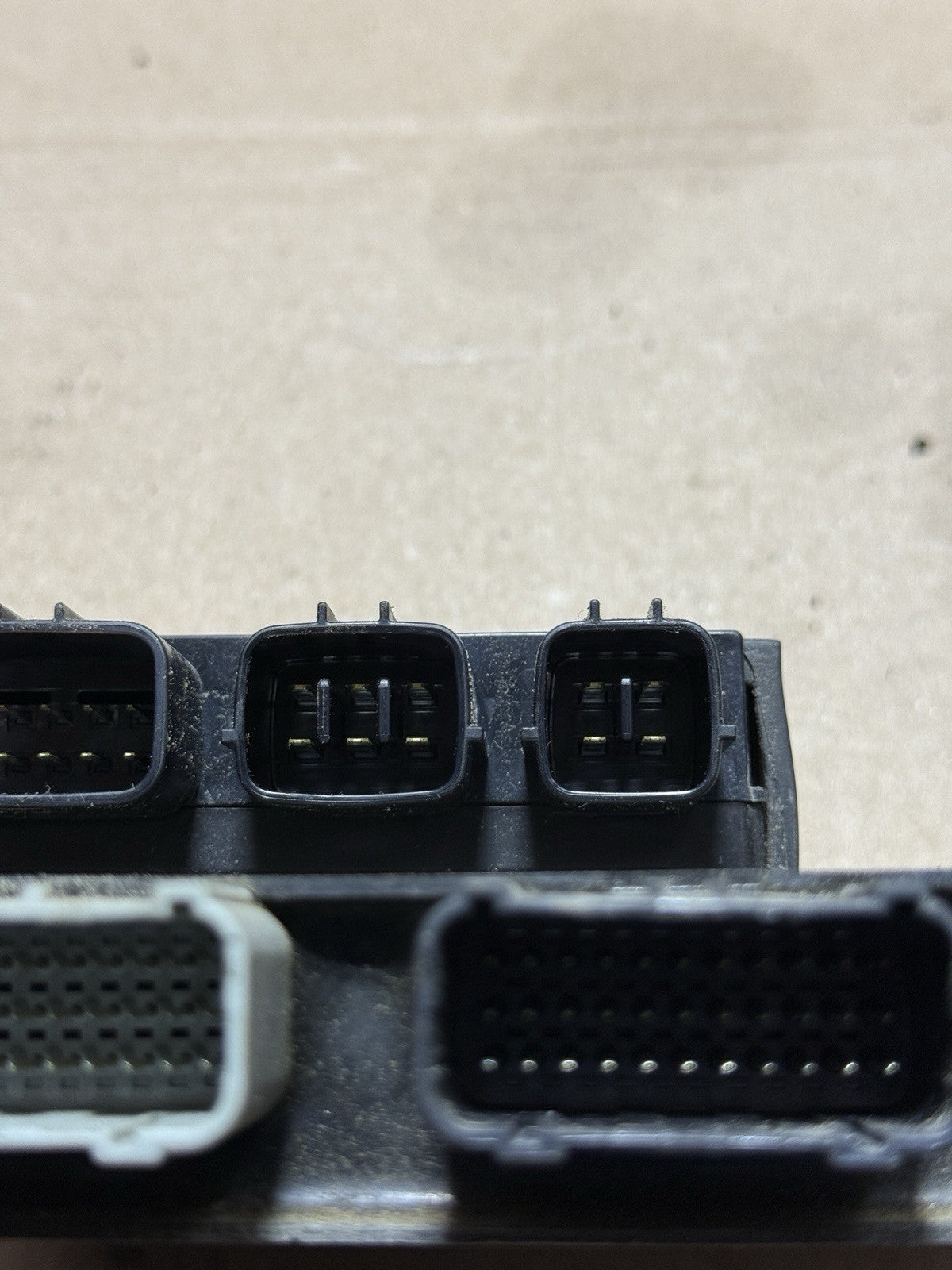 2015 13-18 Kawasaki Ninja ZX6R 636 OEM CDI ECU Ecm Fuse Box Computer K243 Stator