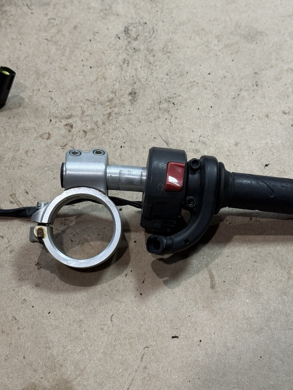 2011-2013 Ducati 848 EVO OEM Right Clip On Handlebar Kill Start Switch Pod7