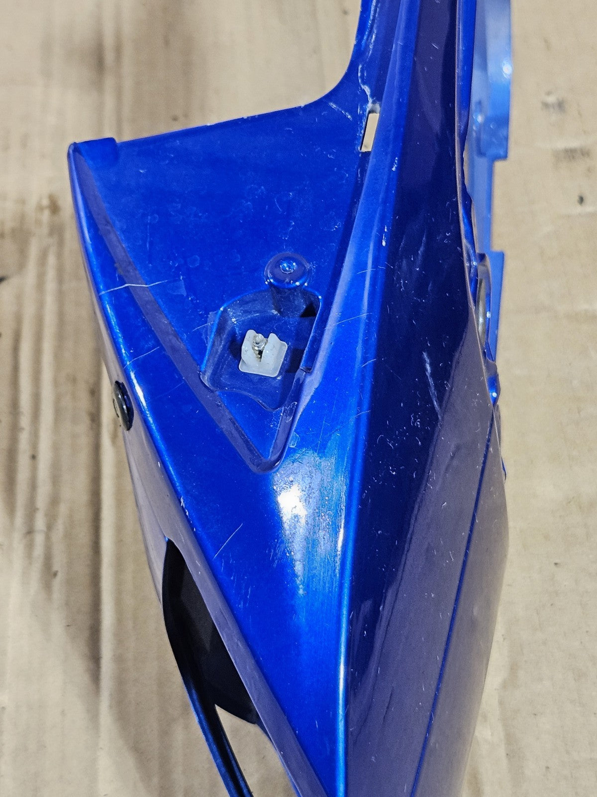 2006-2007 Suzuki GSXR600 GSXR750 OEM Center Tail Fairing Cowl Blue 45503-01H0211