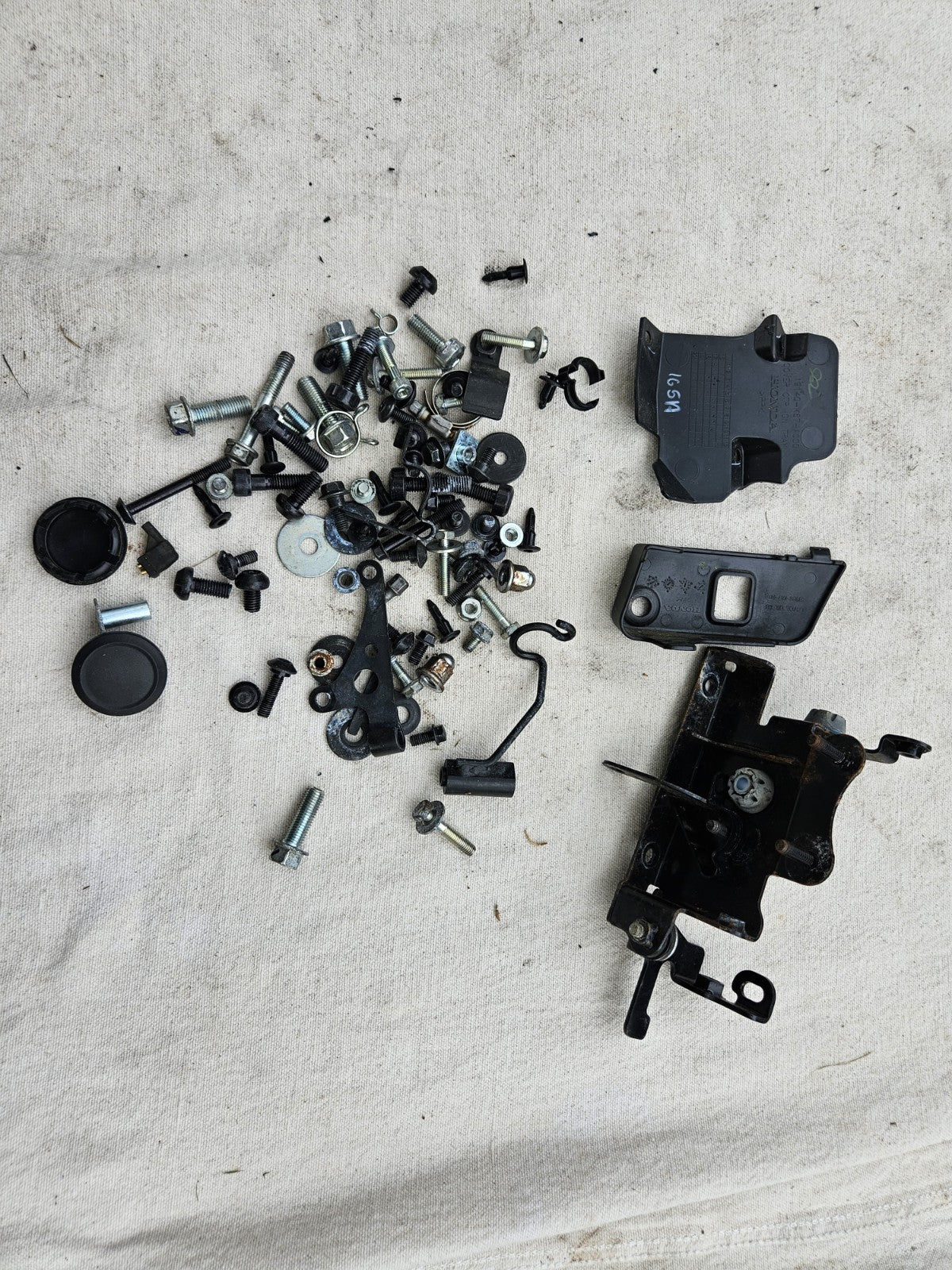2018 Honda Rebel 300 CMX300 OEM Hardware Lot Nuts Bolts Screws Brackets Washers0