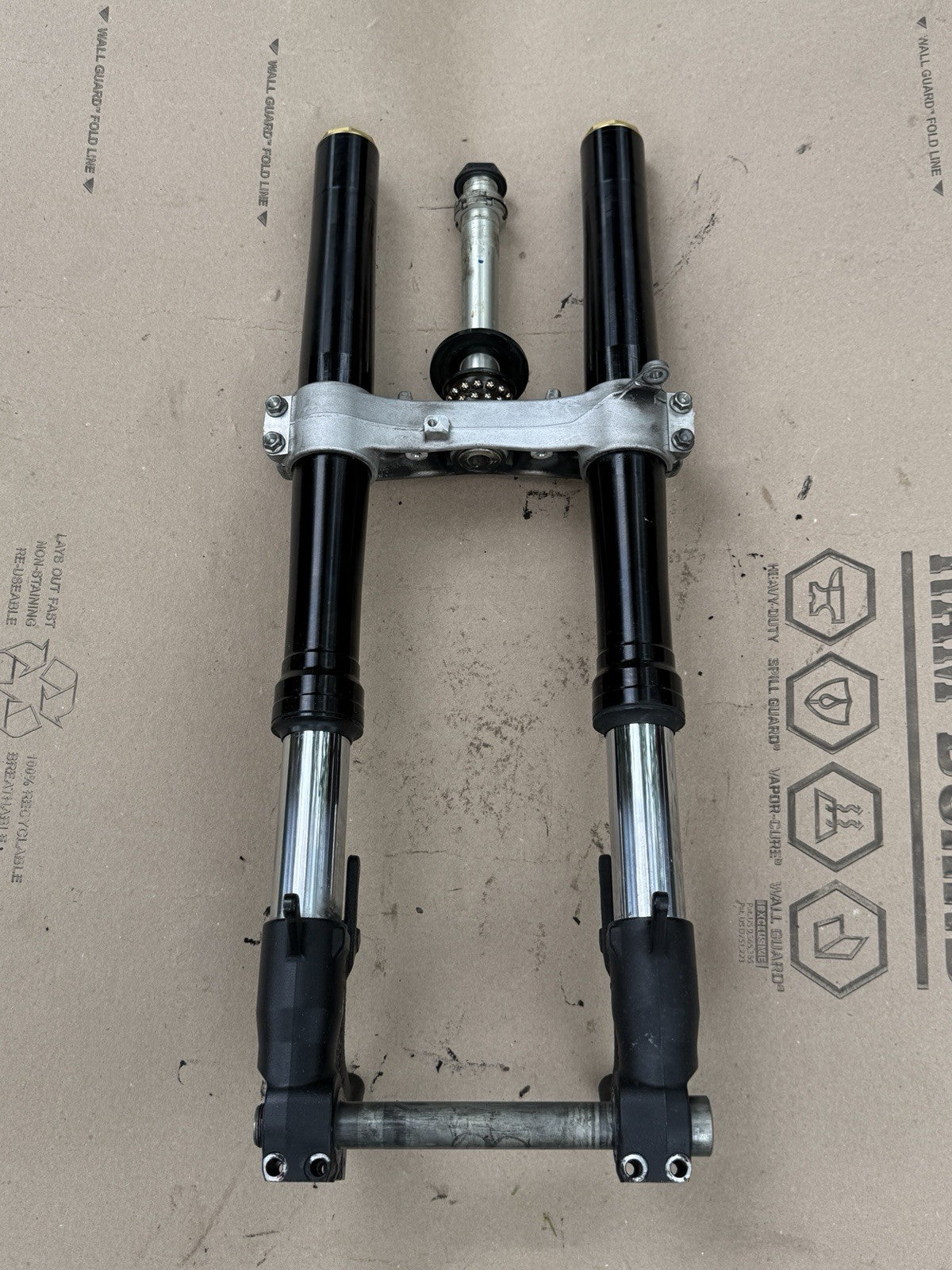 2017-2025 Suzuki GSXR1000 GSX-R 1000 OEM Front End Forks Triple Tree Clamp Lower