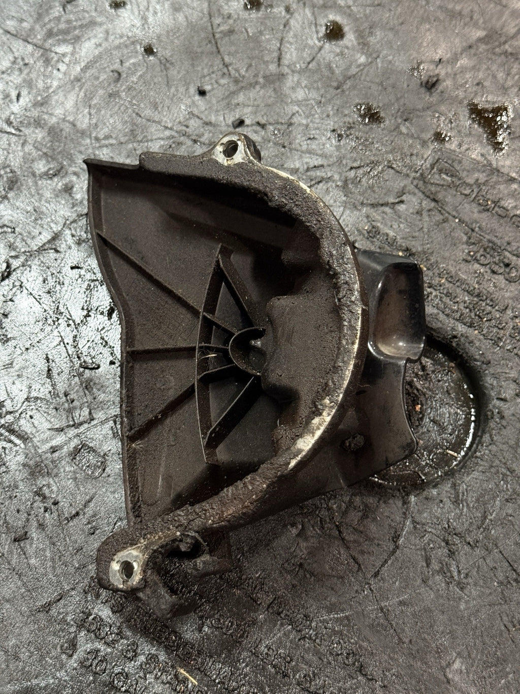 2008-2011 Honda CBR1000RR OEM Engine Sprocket Cover Case Guard 11350-MFL-0005