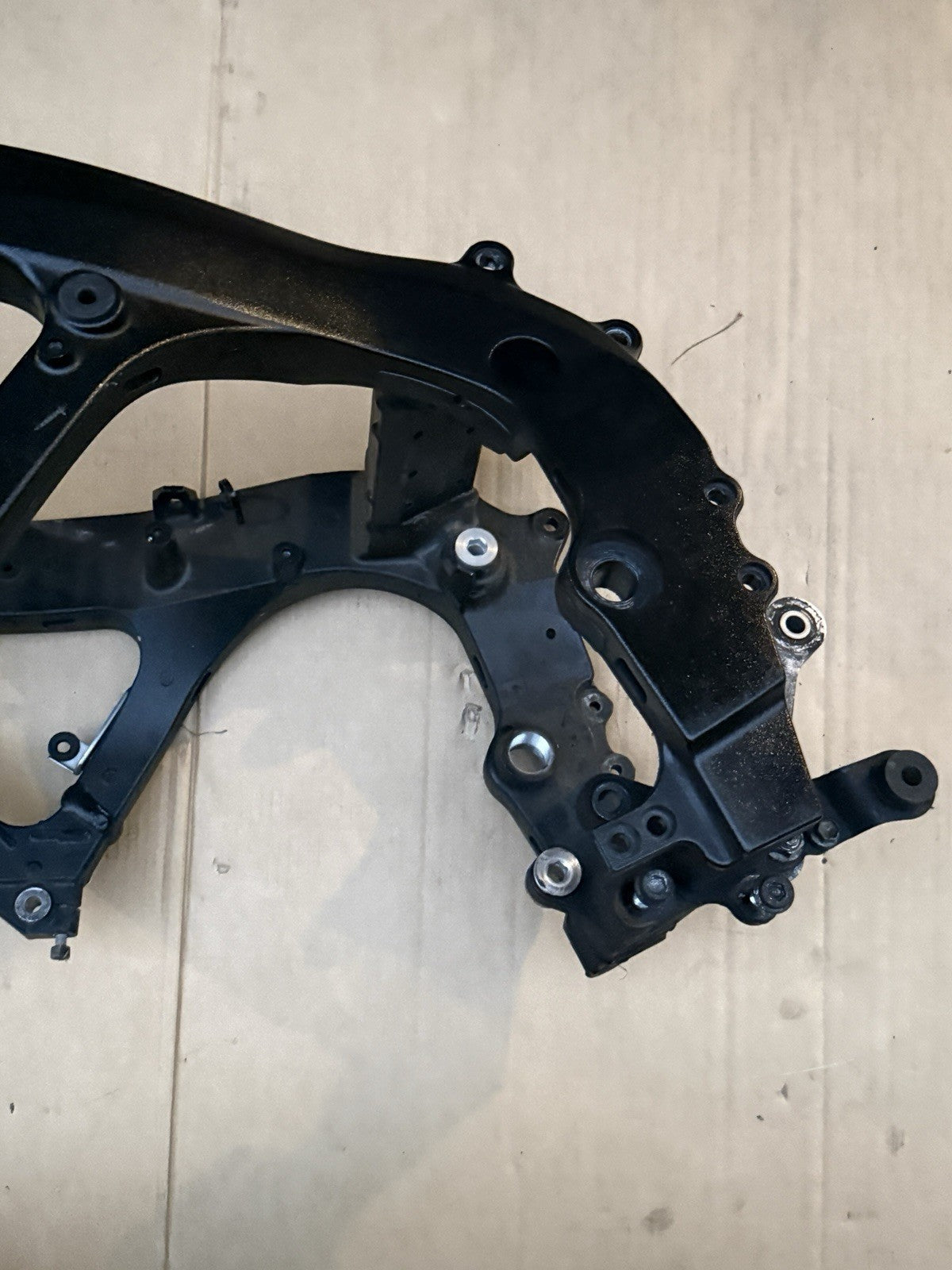 2011-2025 Suzuki GSXR750 GSX-R750 GSXR 750 OEM Main Frame Chassis Straight Clean11