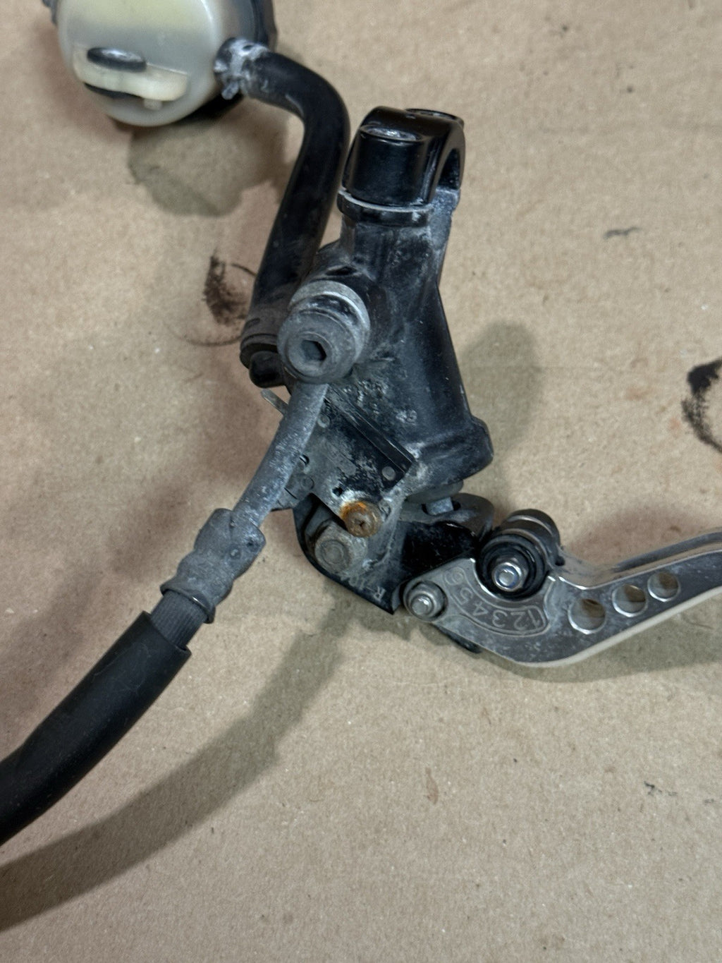 08-16 Yamaha YZF-R6 OEM Front Brake Calipers & Brembo Master Cylinder 2008-2016