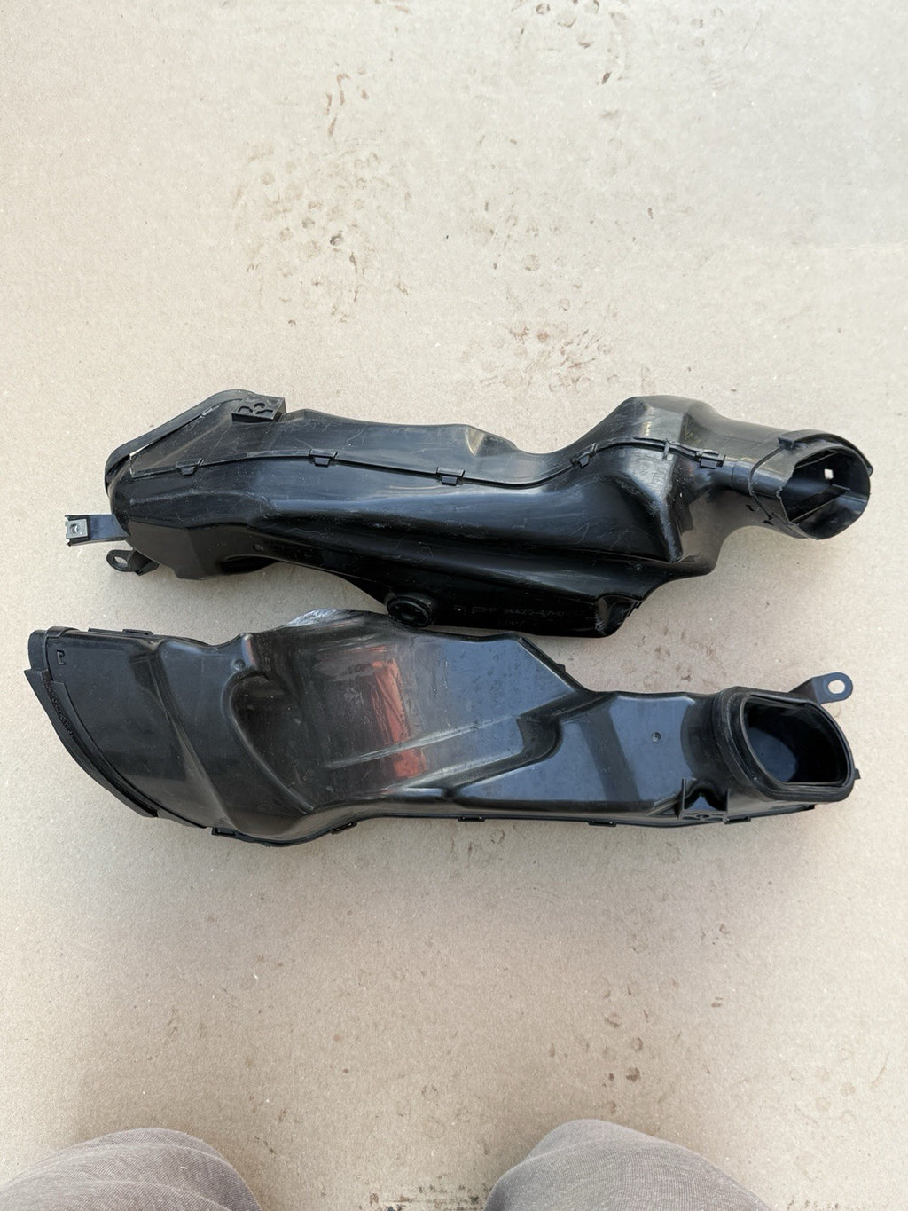 2009-2016 2012 SUZUKI GSXR 1000 OEM RIGHT LEFT AIR INTAKE DUCTS