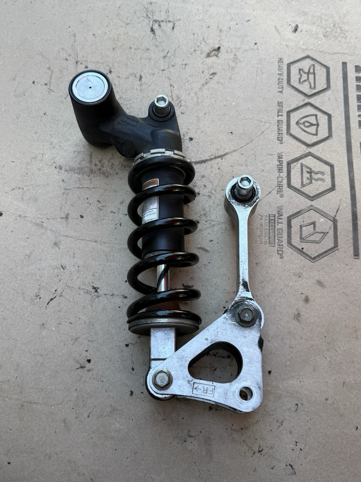 17-25 GSXR 1000 GENUINE OEM REAR BACK SHOCK SPRING COIL ABSORBER SUSPENSION