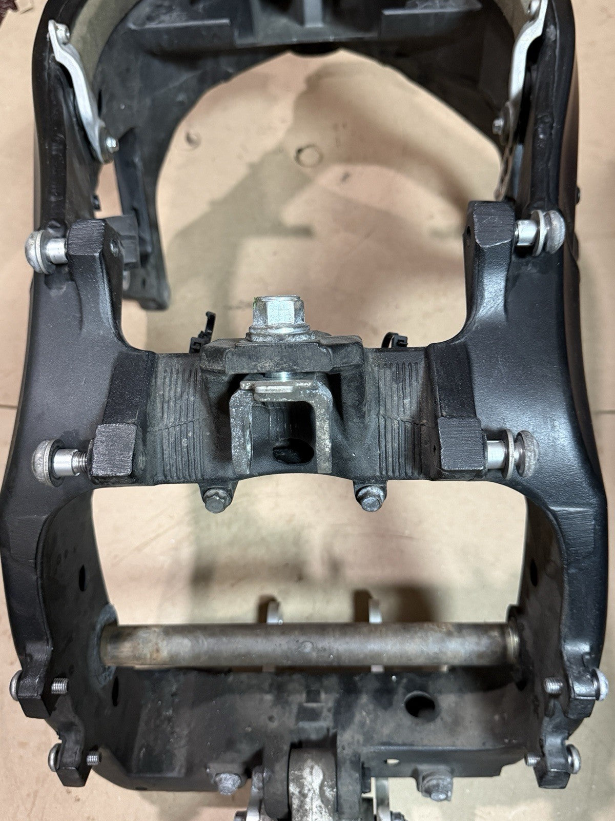 2008-2016 Yamaha YZF R6 OEM Main Frame Chassis Street Legal EZ Register