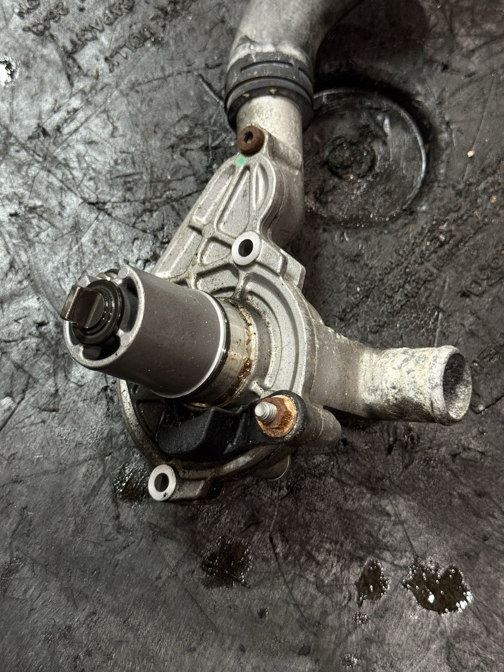 2015-2020 Aprilia RSV4 RR RF Tuono V4 1100 OEM Water Coolant Pump Assy 2A0008024