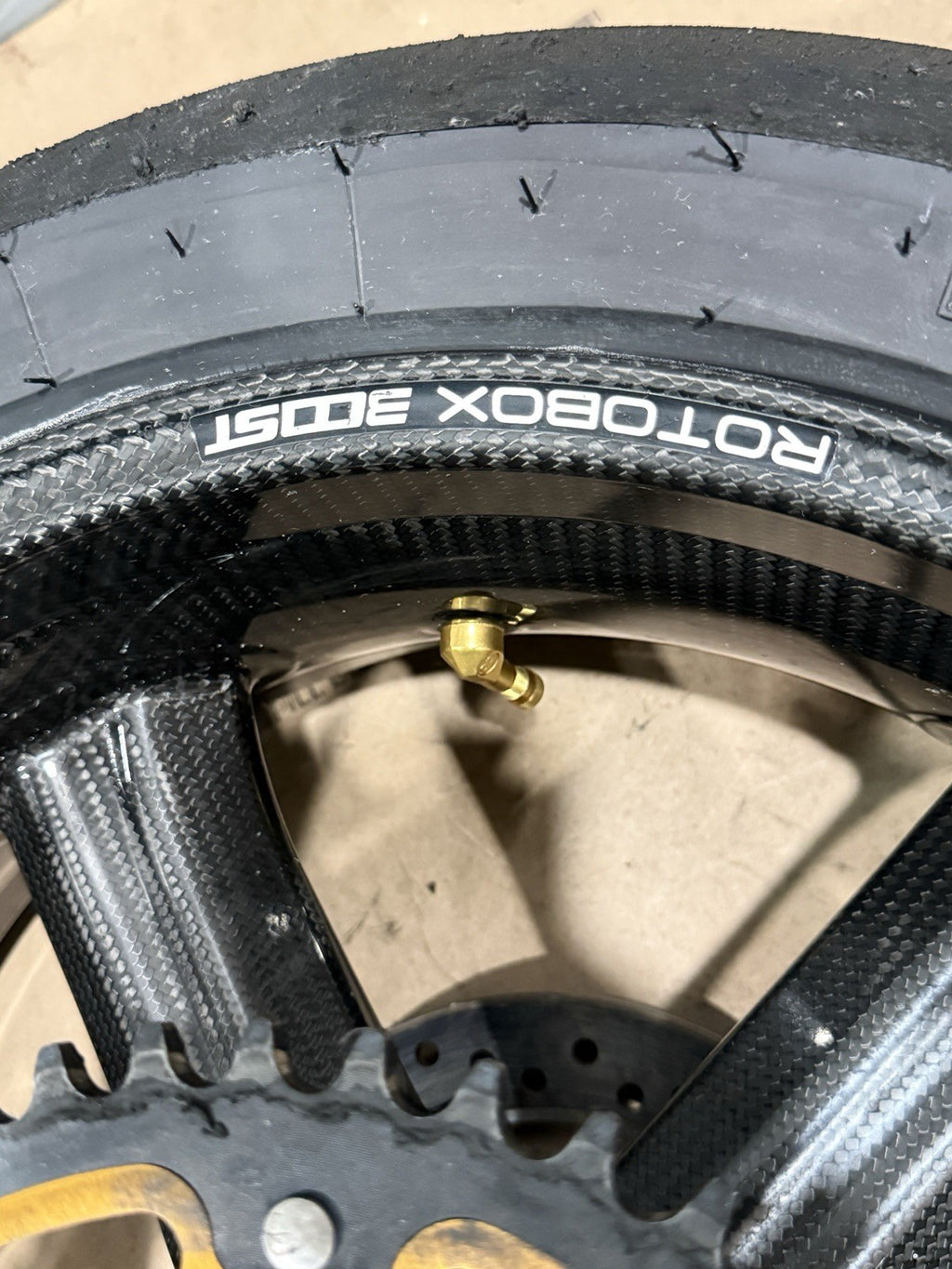 Rotobox Boost Carbon Wheels Set Front Rear 17x3.5 17x6 2010-2019 BMW S1000RR HP4