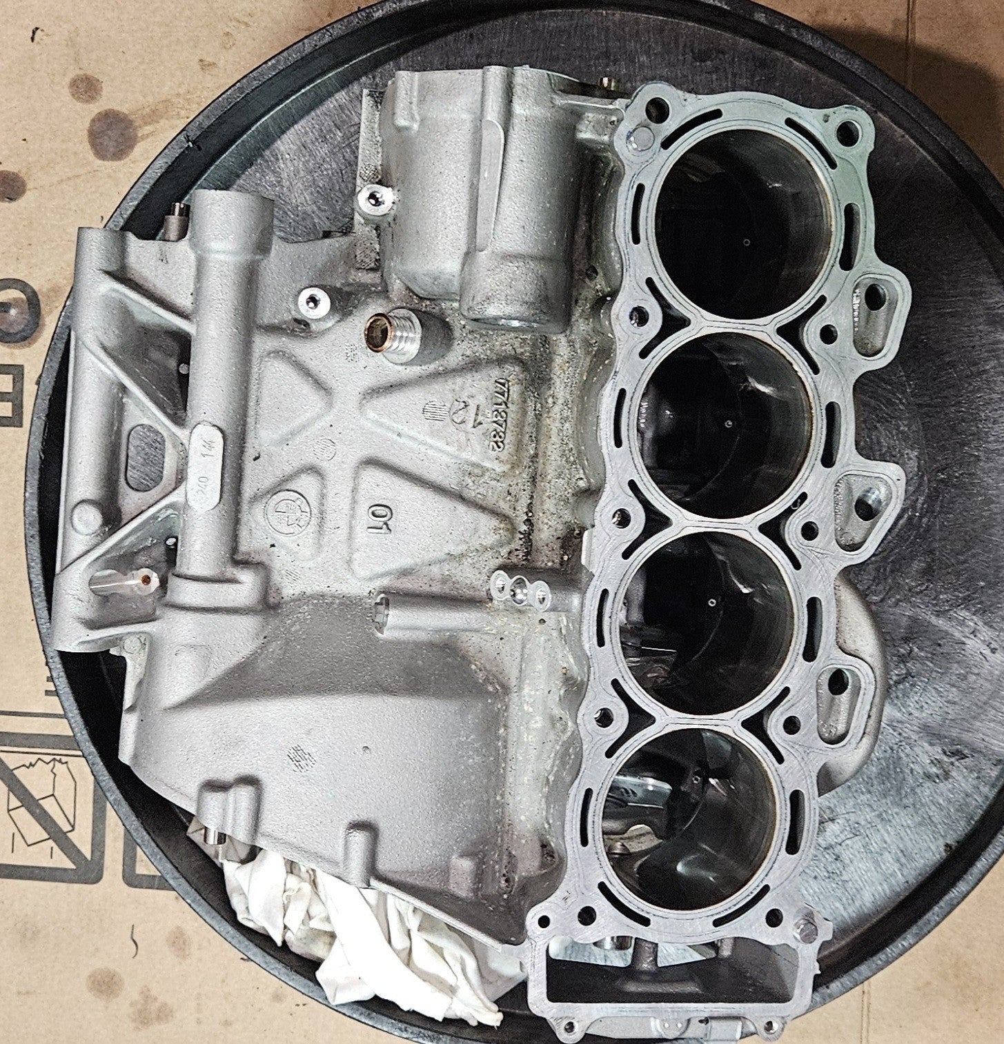 15-19 2015 BMW S1000RR HP4 OEM Crankcase Engine Block Cases Bottom End