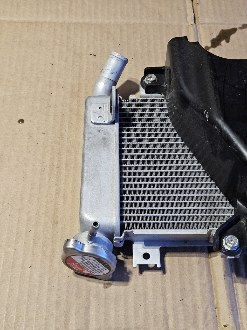 2017-2021 Kawasaki Ninja 650 EX650 OEM Radiator Cooling Fan Assembly 39061-07277