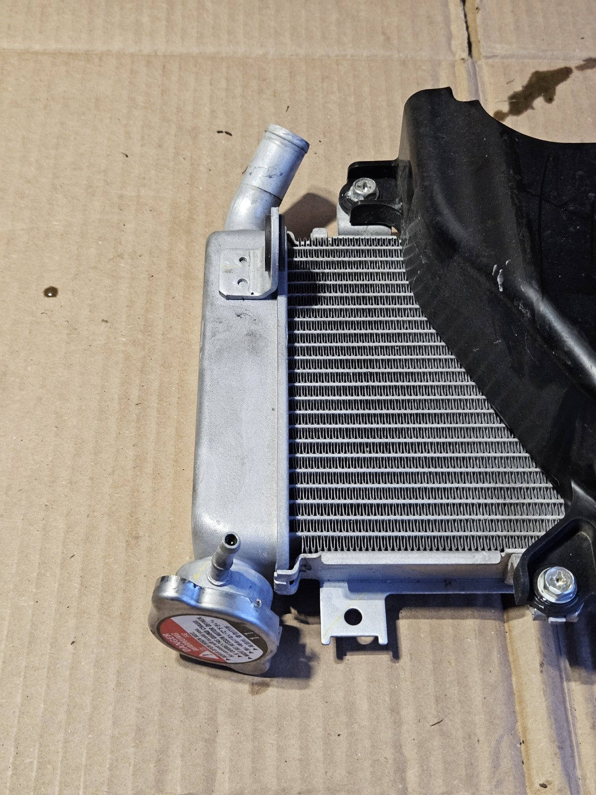 2017-2021 Kawasaki Ninja 650 EX650 OEM Radiator Cooling Fan Assembly 39061-07277