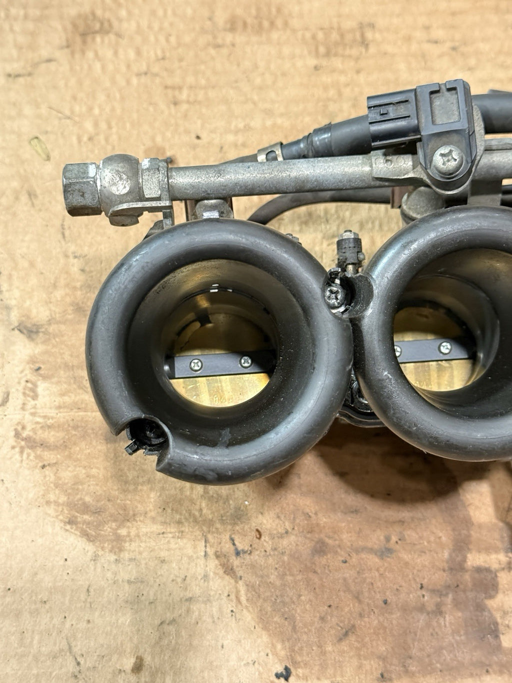 2006 2007 CBR1000RR Cbr 1000 1000RR Throttle Bodies Fuel Injection Injectors Set
