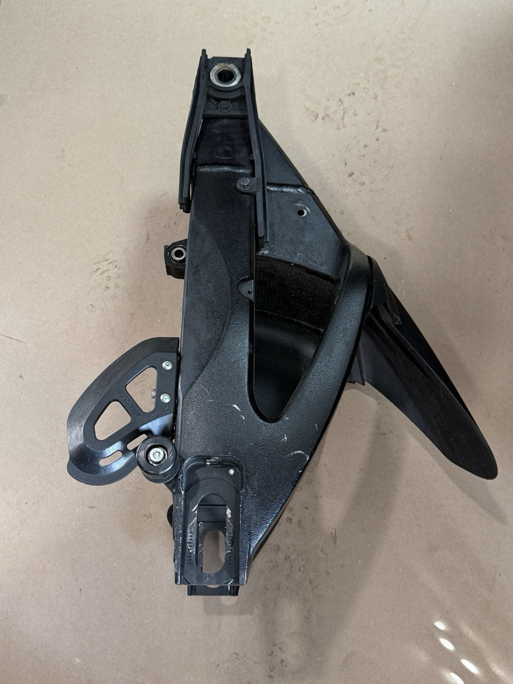 09-16 Suzuki GSXR1000 OEM Rear Swingarm Swing Arm Back Suspension Assembly