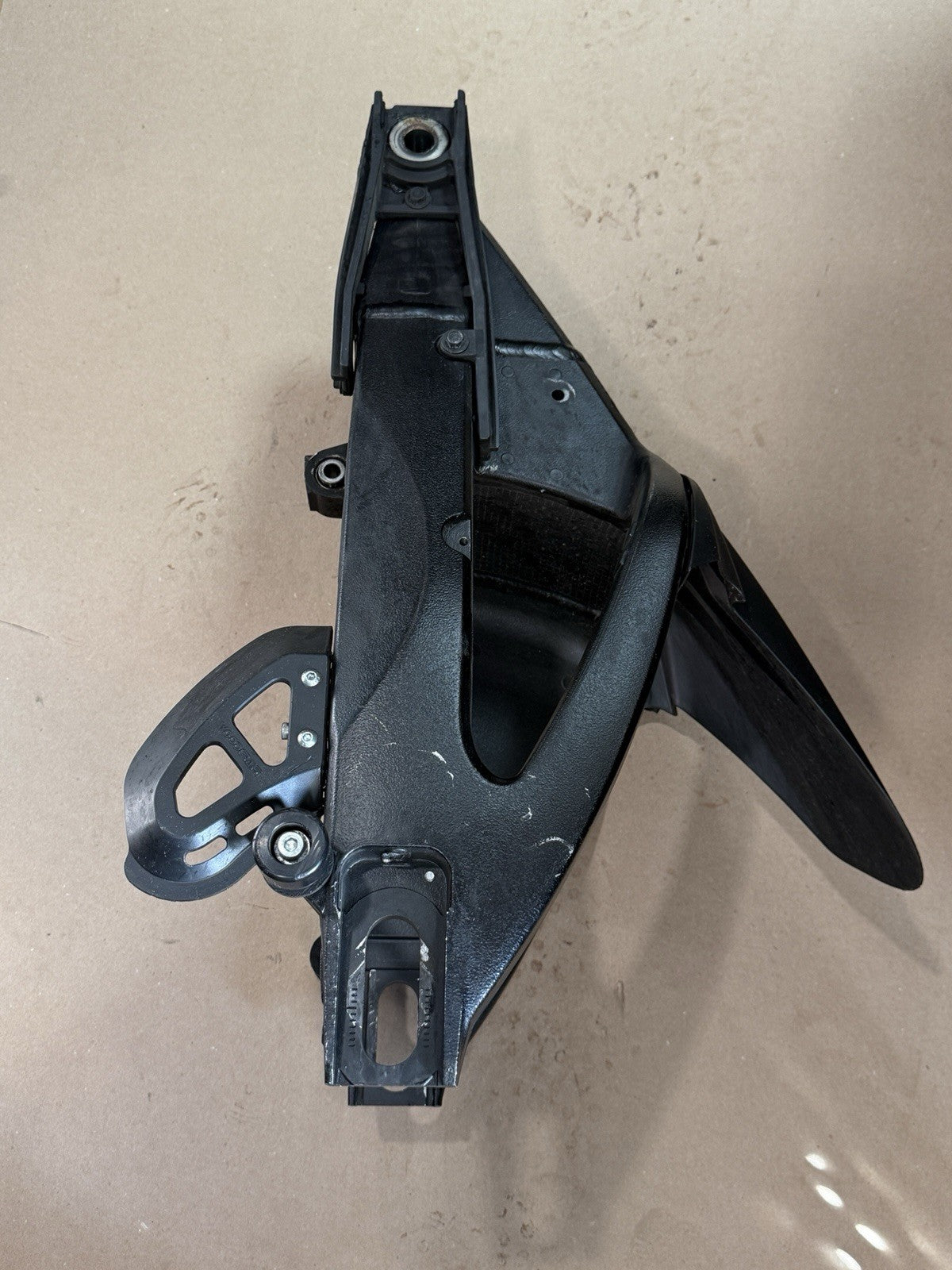 09-16 Suzuki GSXR1000 OEM Rear Swingarm Swing Arm Back Suspension Assembly