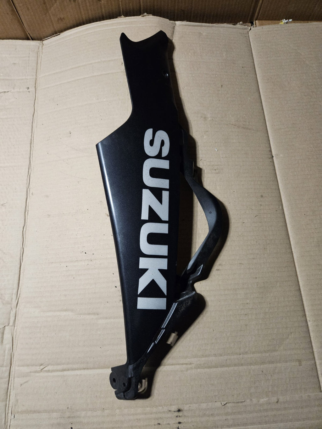 2006-2007 Suzuki GSXR600 GSXR750 OEM Right Lower Belly Fairing Black 94470-01H013