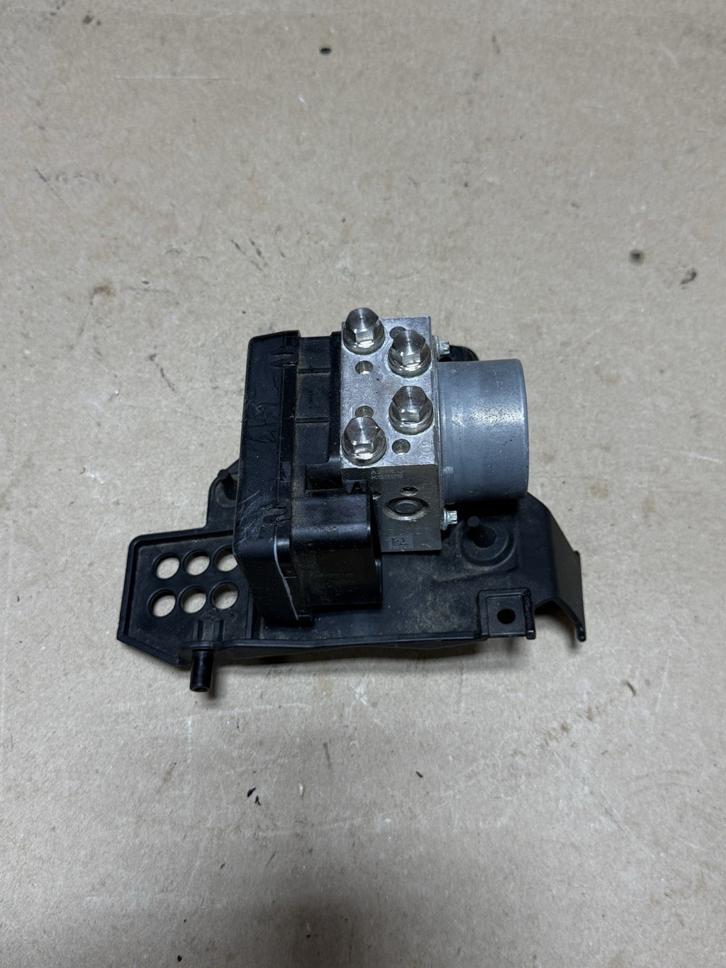 15-18 Aprilia Tuono 1100 RSV4 OEM ABS Brake Servo Control Unit 2D00265