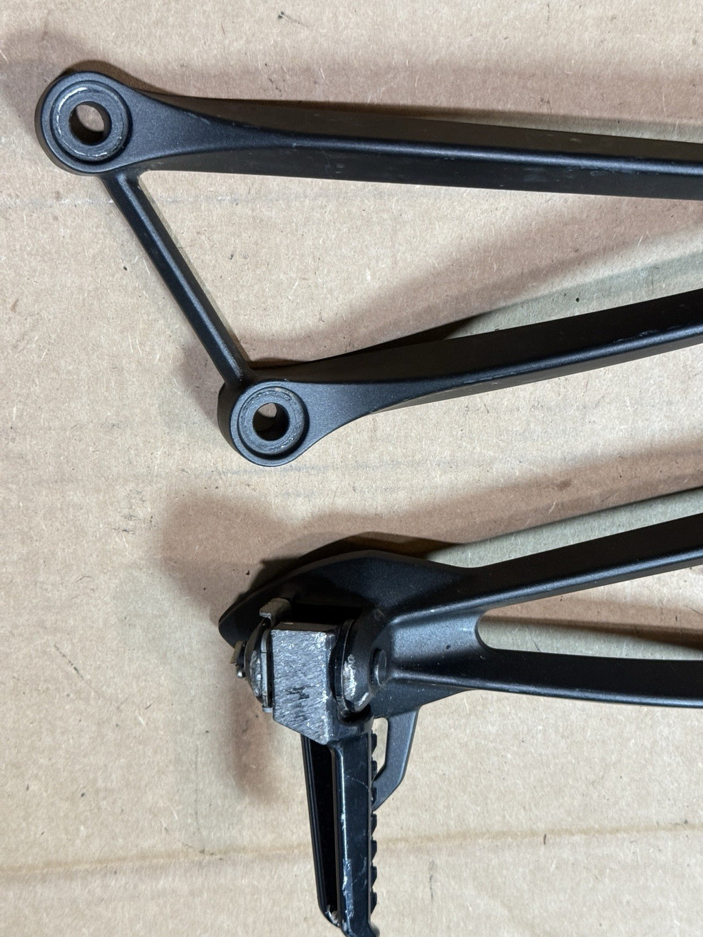 19-23 Kawasaki Ninja ZX6R 636 OEM Rear Passenger Foot Pegs Footrests 34028-00942