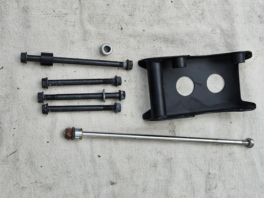 2017-2019 Honda Rebel 300 CMX300 OEM Engine Mount Hanger Plate Bracket Bolts Set0