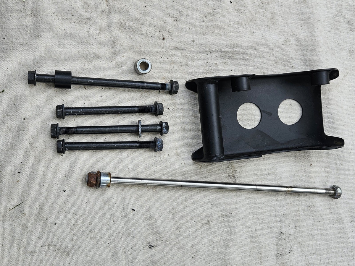 2017-2019 Honda Rebel 300 CMX300 OEM Engine Mount Hanger Plate Bracket Bolts Set0