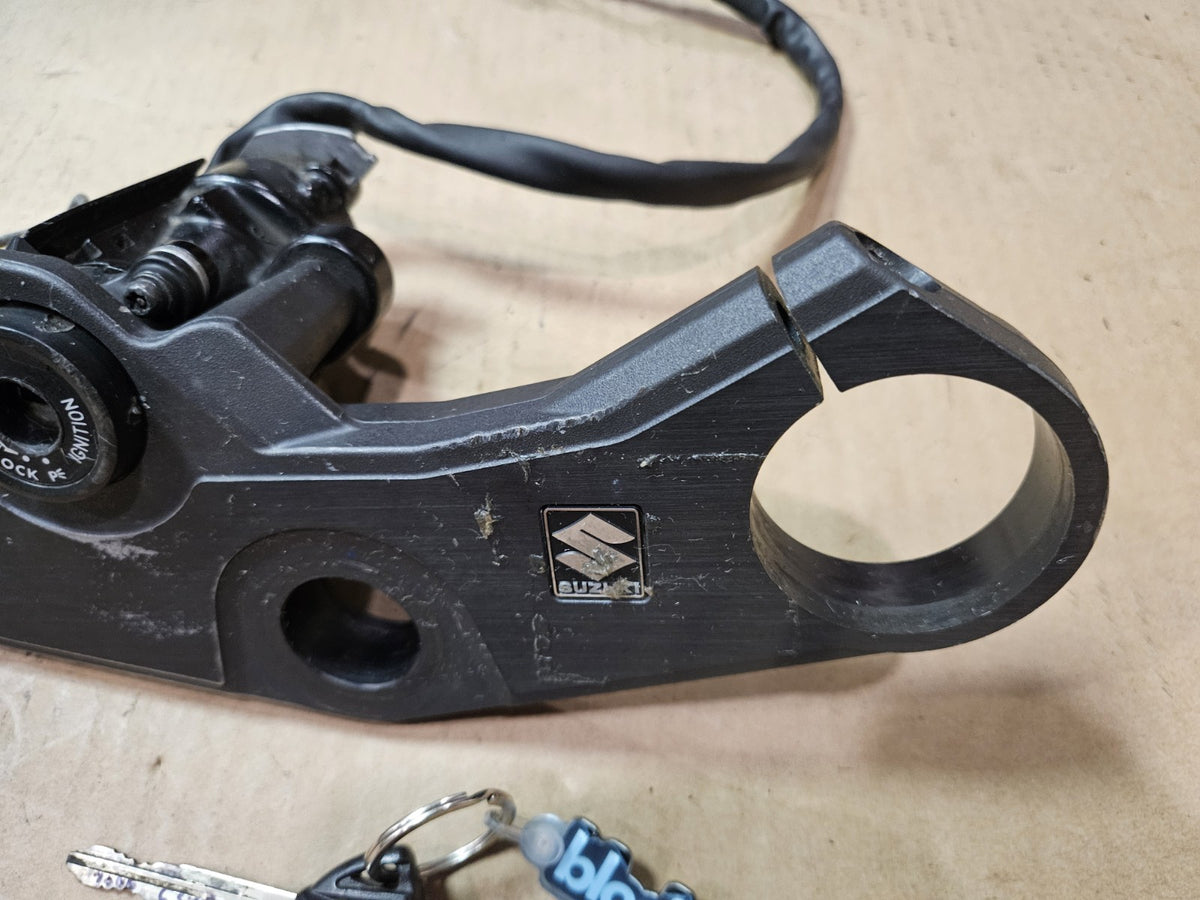 06-09 Suzuki GSXR600 GSXR750 OEM Upper Triple Tree Ignition Switch 51311-01H003