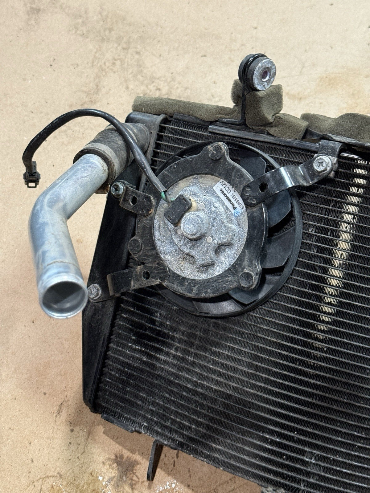 08-16 YAMAHA YZF R6 OEM ENGINE RADIATOR MOTOR COOLER COOLING RADIATER FANS HOSES