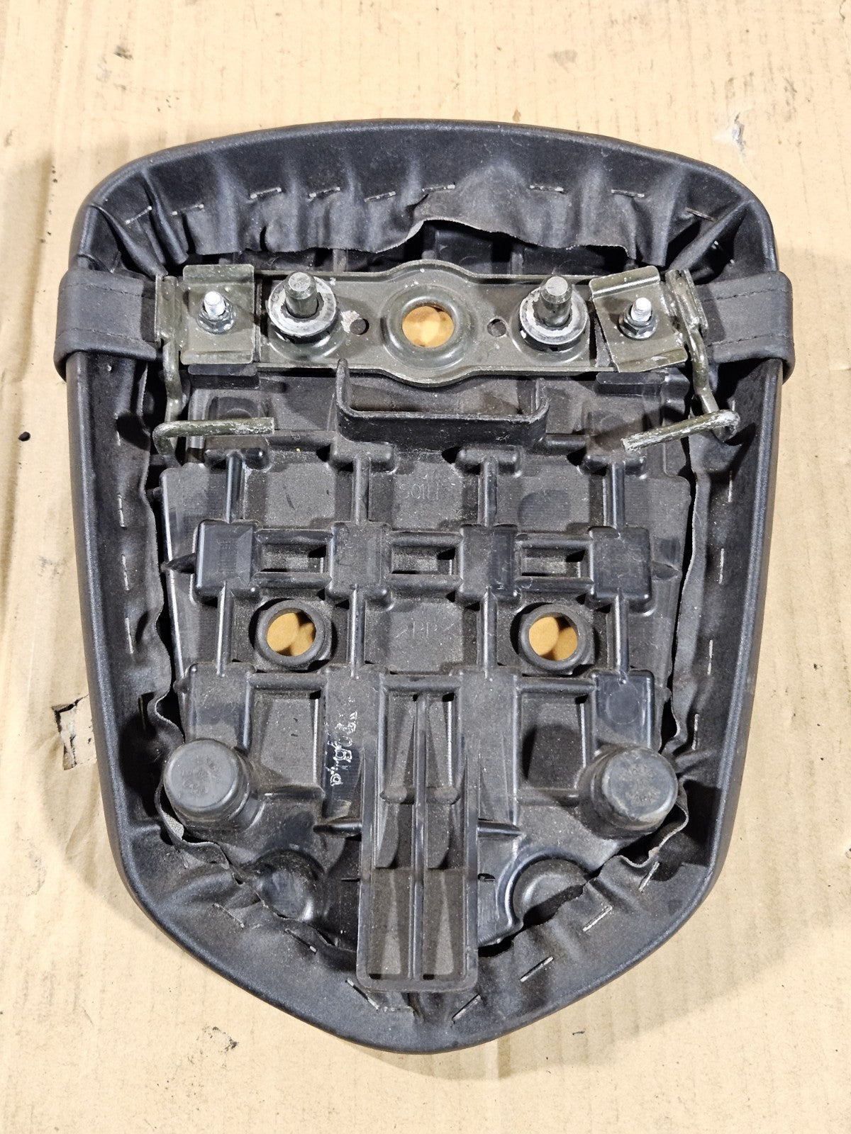 2006 2007 Suzuki GSXR600 Passenger Seat OEM Genuine Pillion Rear Motorcycle6