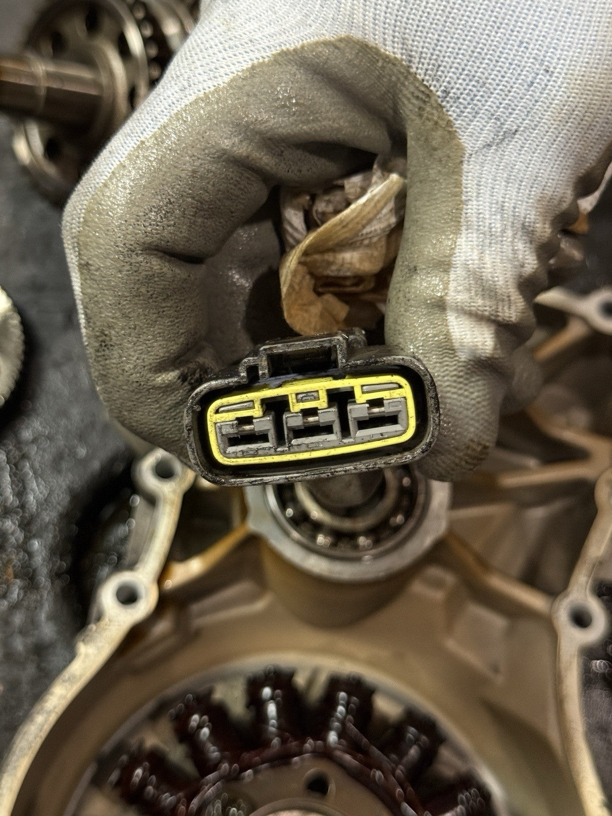 09-19 BMW S1000RR OEM Stator Magneto Alternator Cover Gears Left Engine Case10