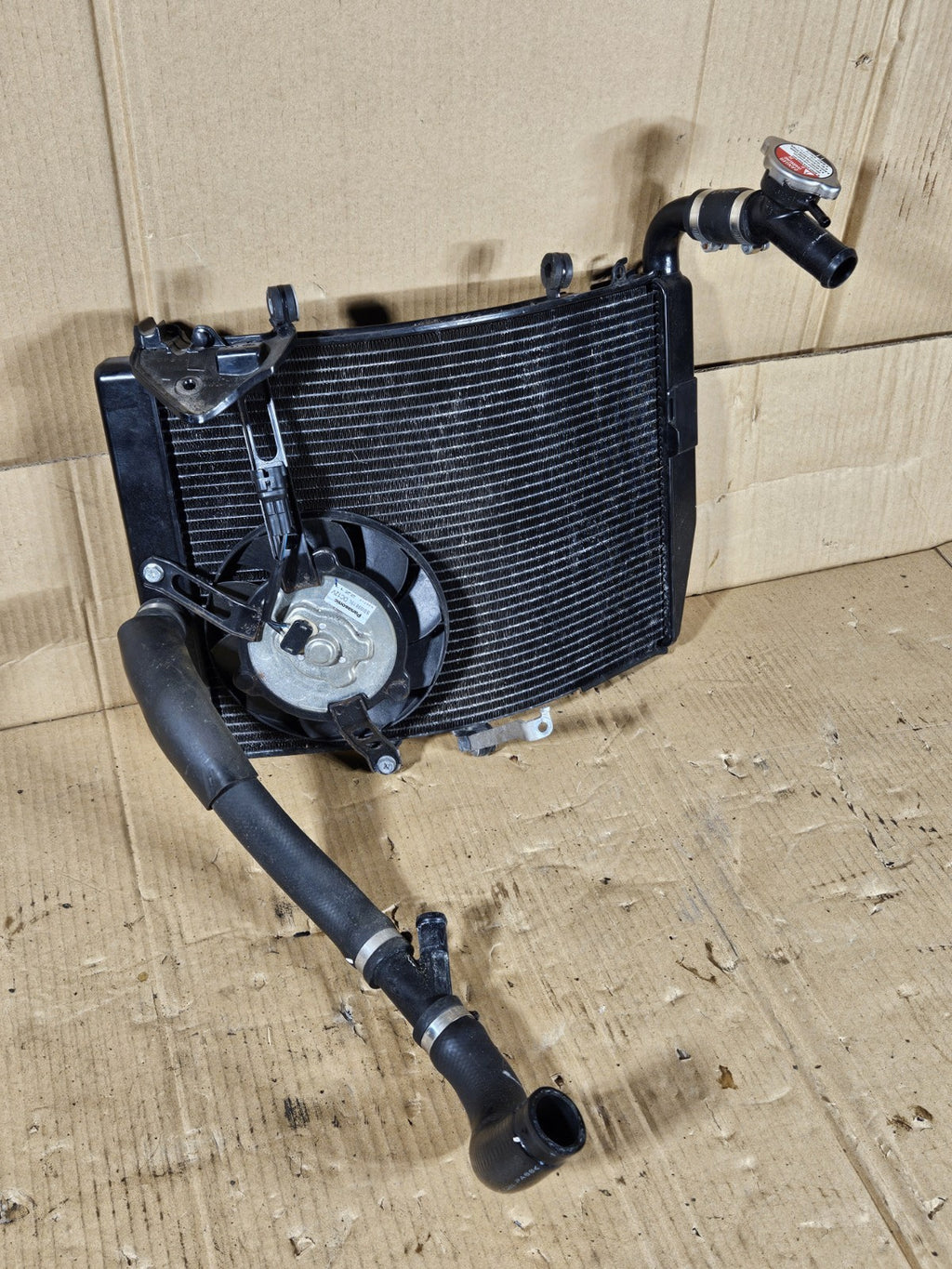 2013 Honda CBR600RR Radiator Complete with Fan hoses OEM 2013-2020 Honda CBR6007