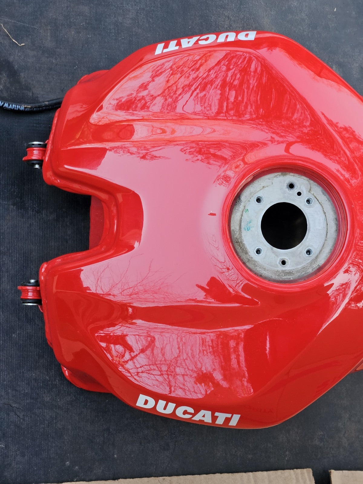 12-19 Ducati Panigale S R 1199 1299 OEM GAS FUEL TANK PETROL RED CLEAN