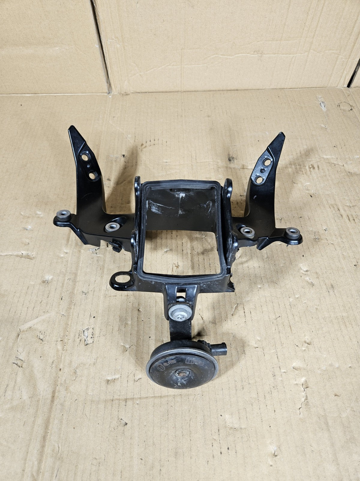2012 BMW S1000RR OEM Front Fairing Stay Upper Bracket with Horn Used14