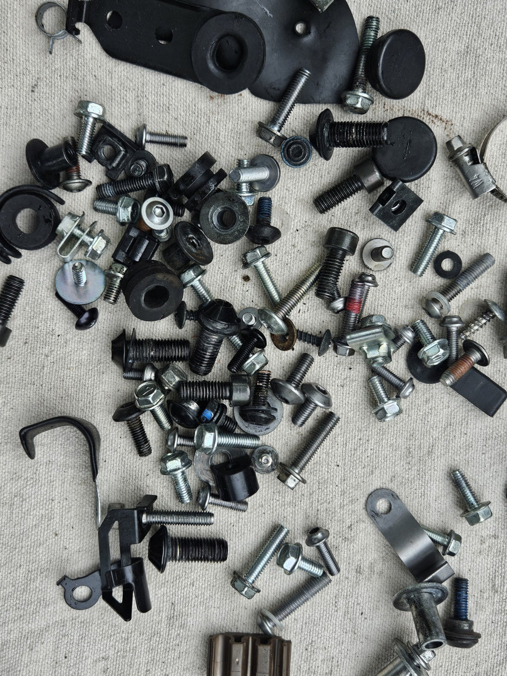2017 Kawasaki Ninja Zx10r Misc Engine Mounting Bolts Hardware Motor Screws 16-206