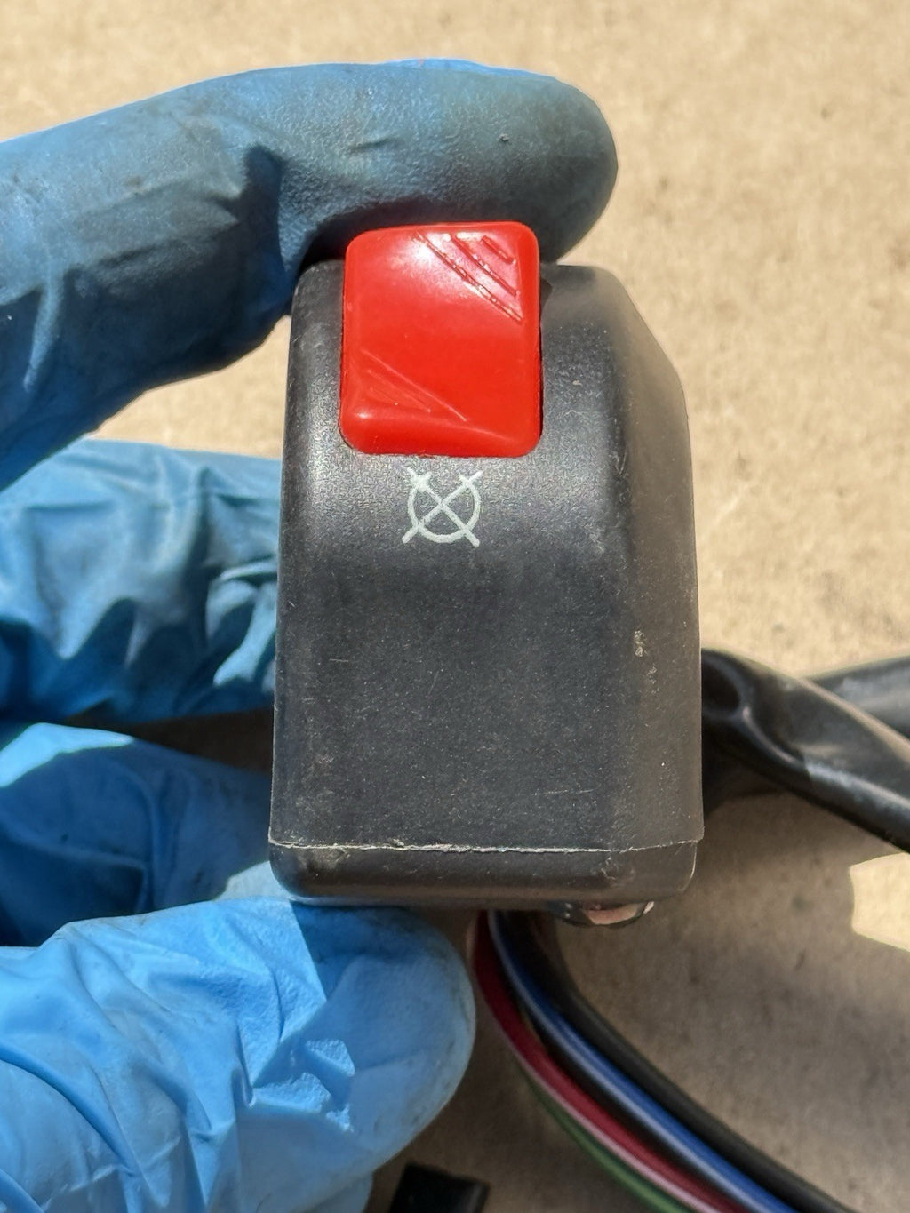 12-16 Suzuki GSXR1000 OEM Right Handlebar Switch Start Stop Kill Switch